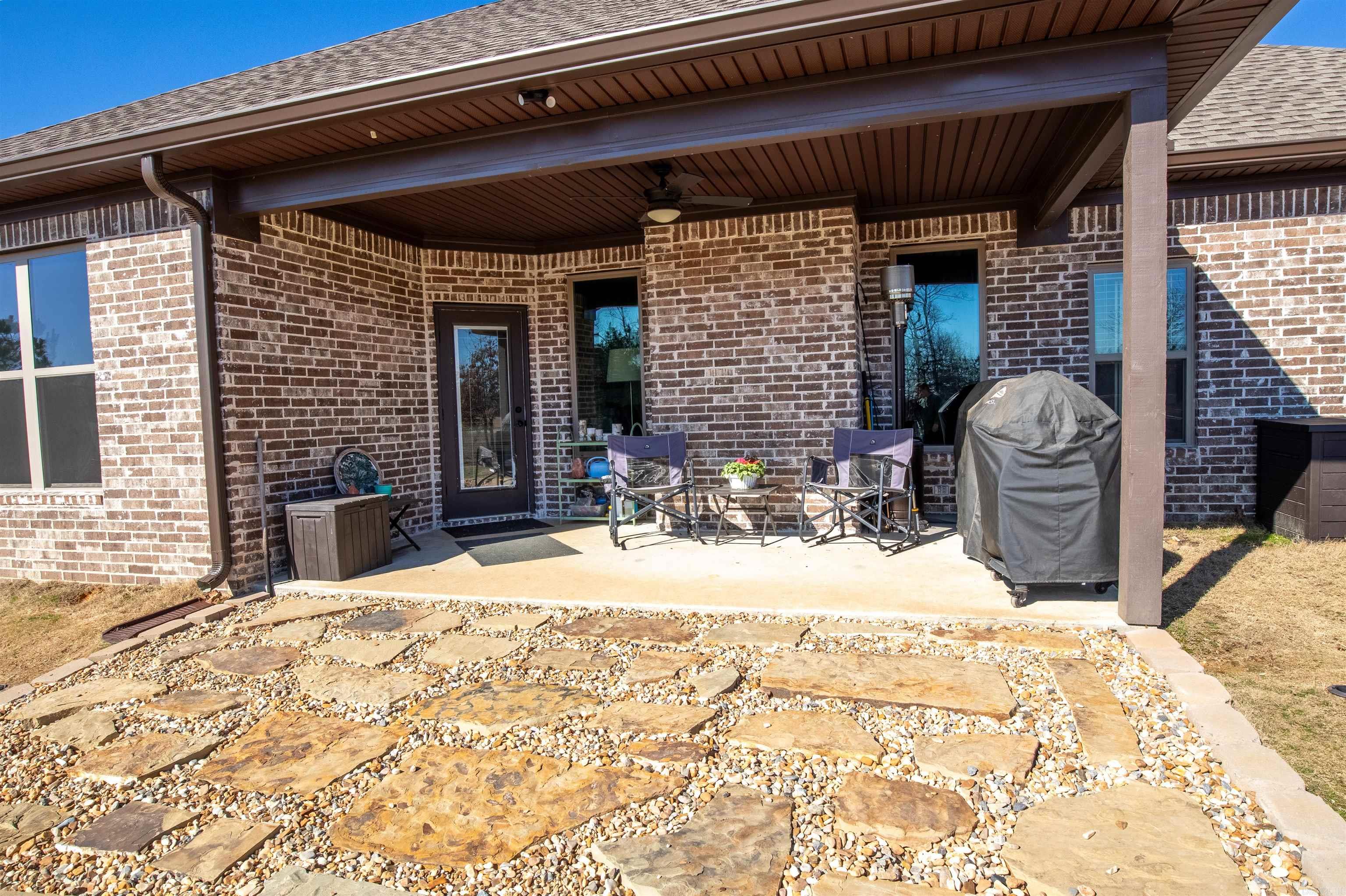 10447 HWY 298