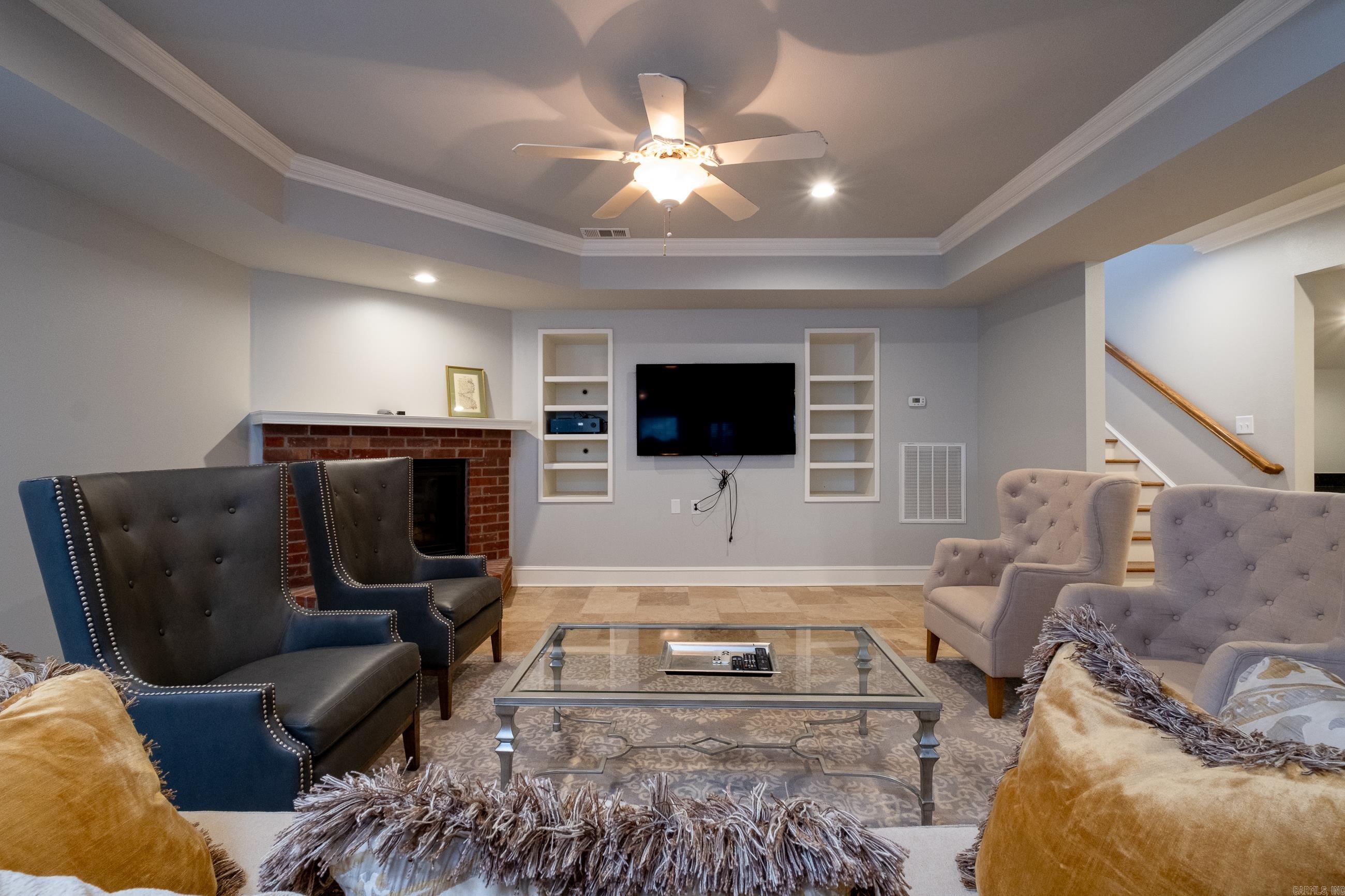 8 Carriage Creek Drive