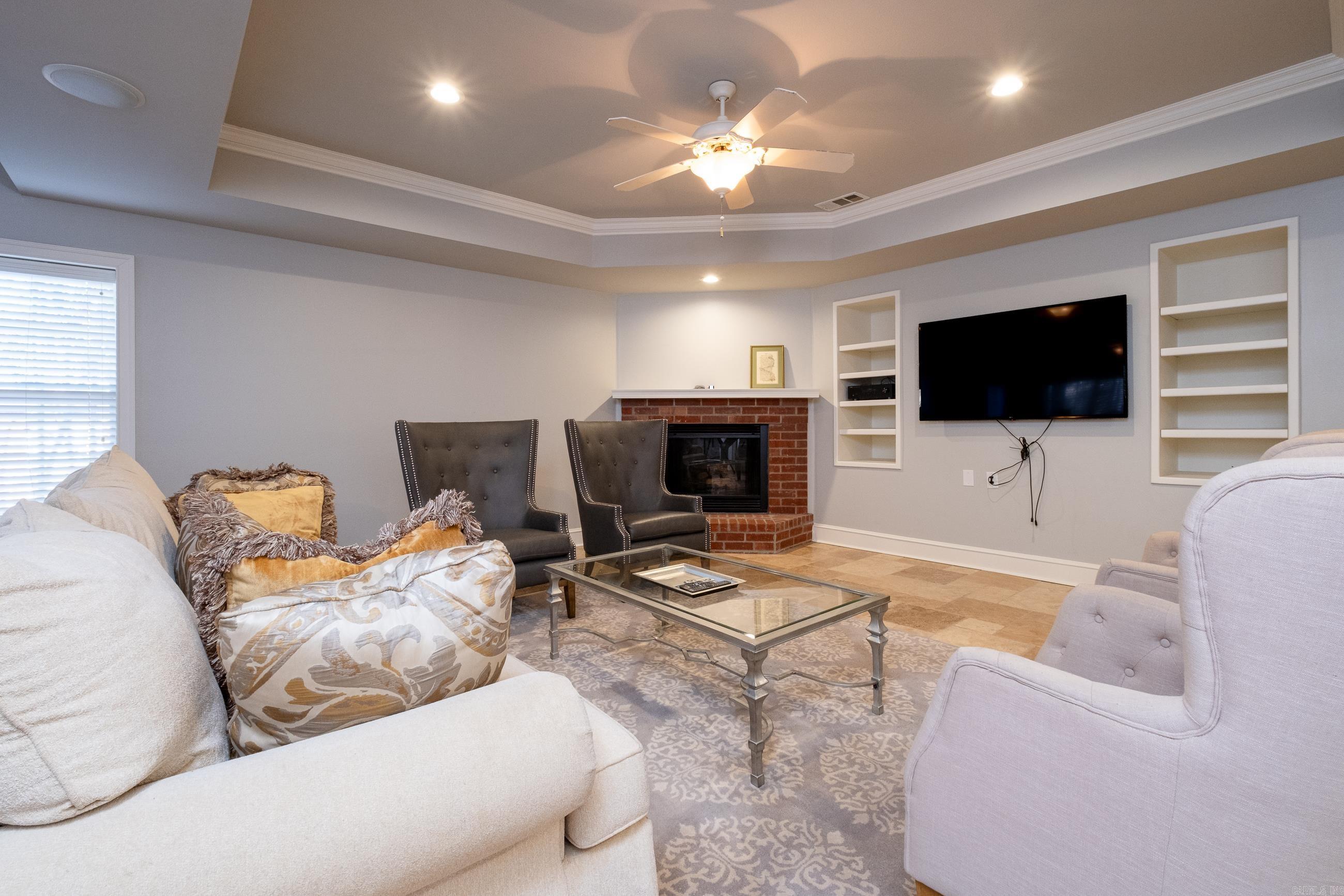 8 Carriage Creek Drive