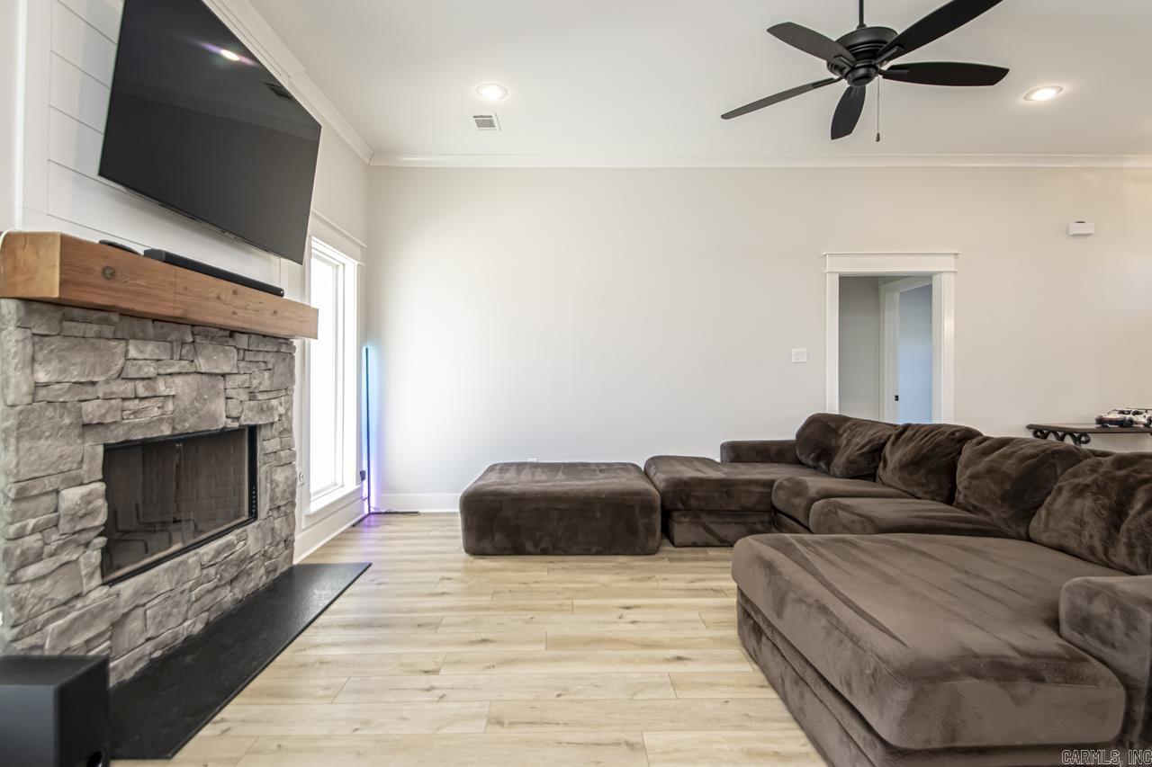 1081 Essex Drive