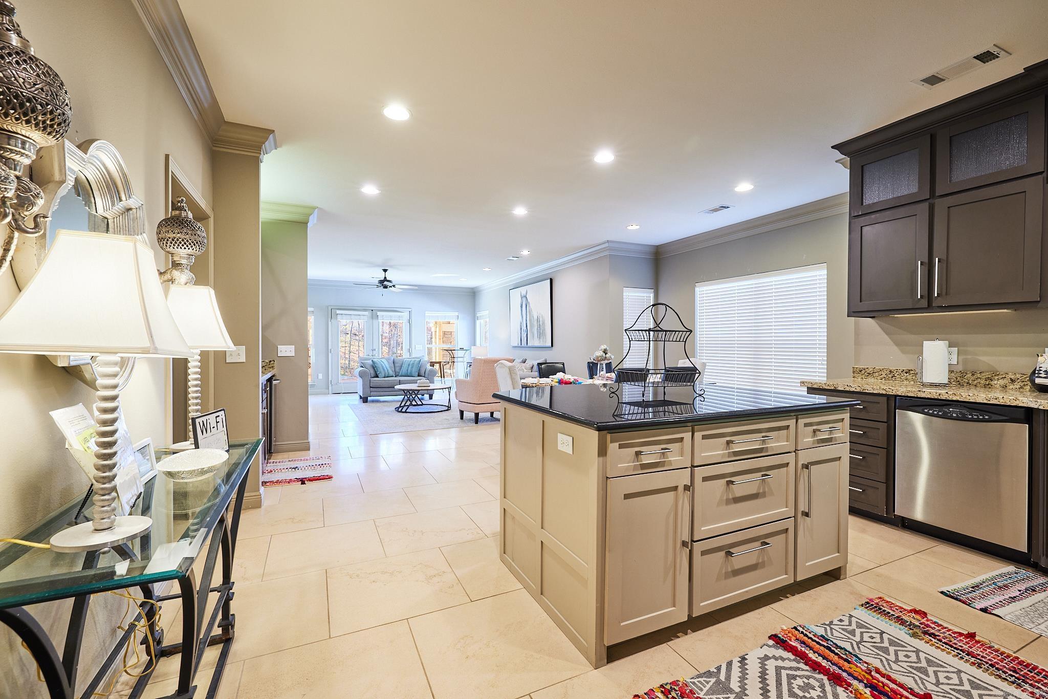 410 Halteria Ln Unit: B