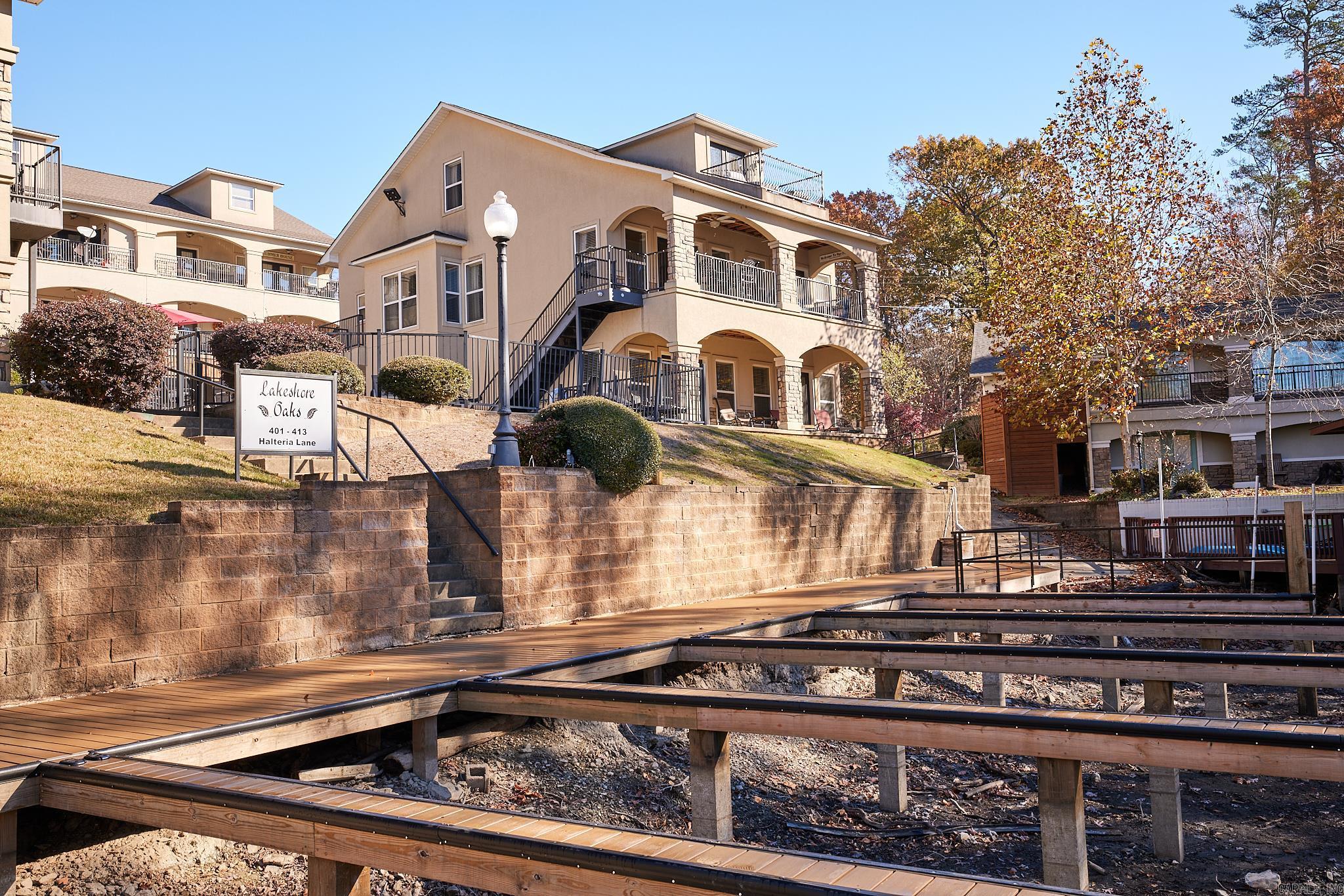 410 Halteria Ln Unit: B