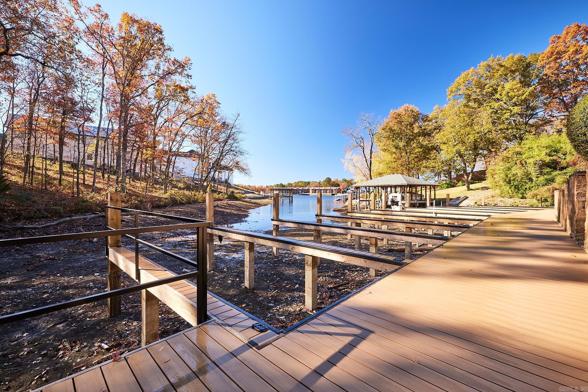 410 Halteria Ln Unit: B