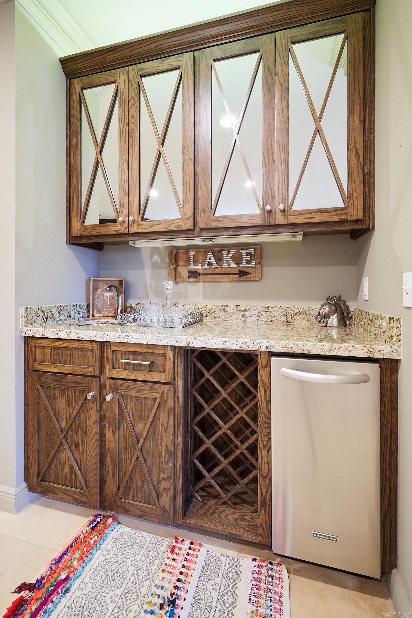 410 Halteria Ln Unit: B