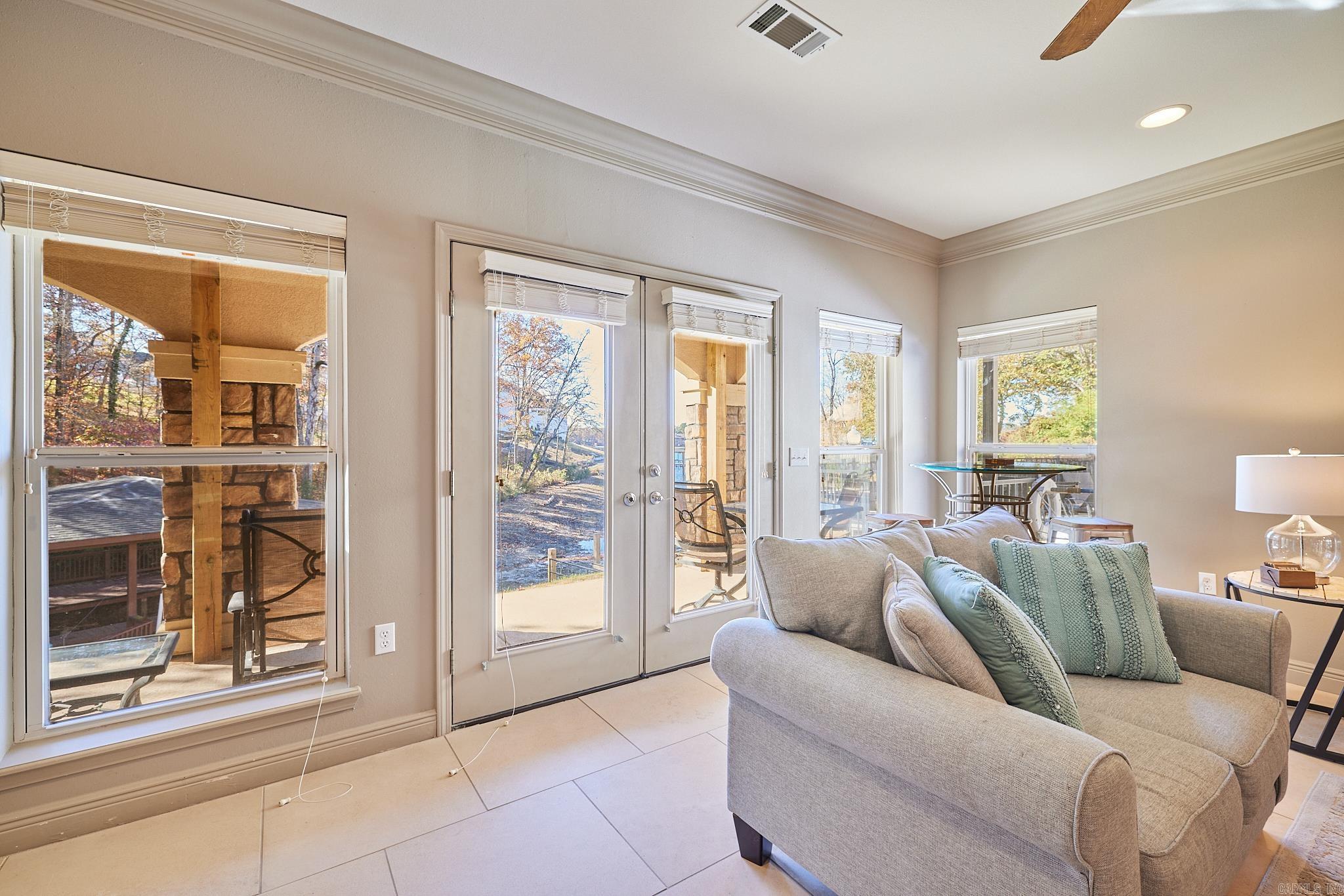 410 Halteria Ln Unit: B