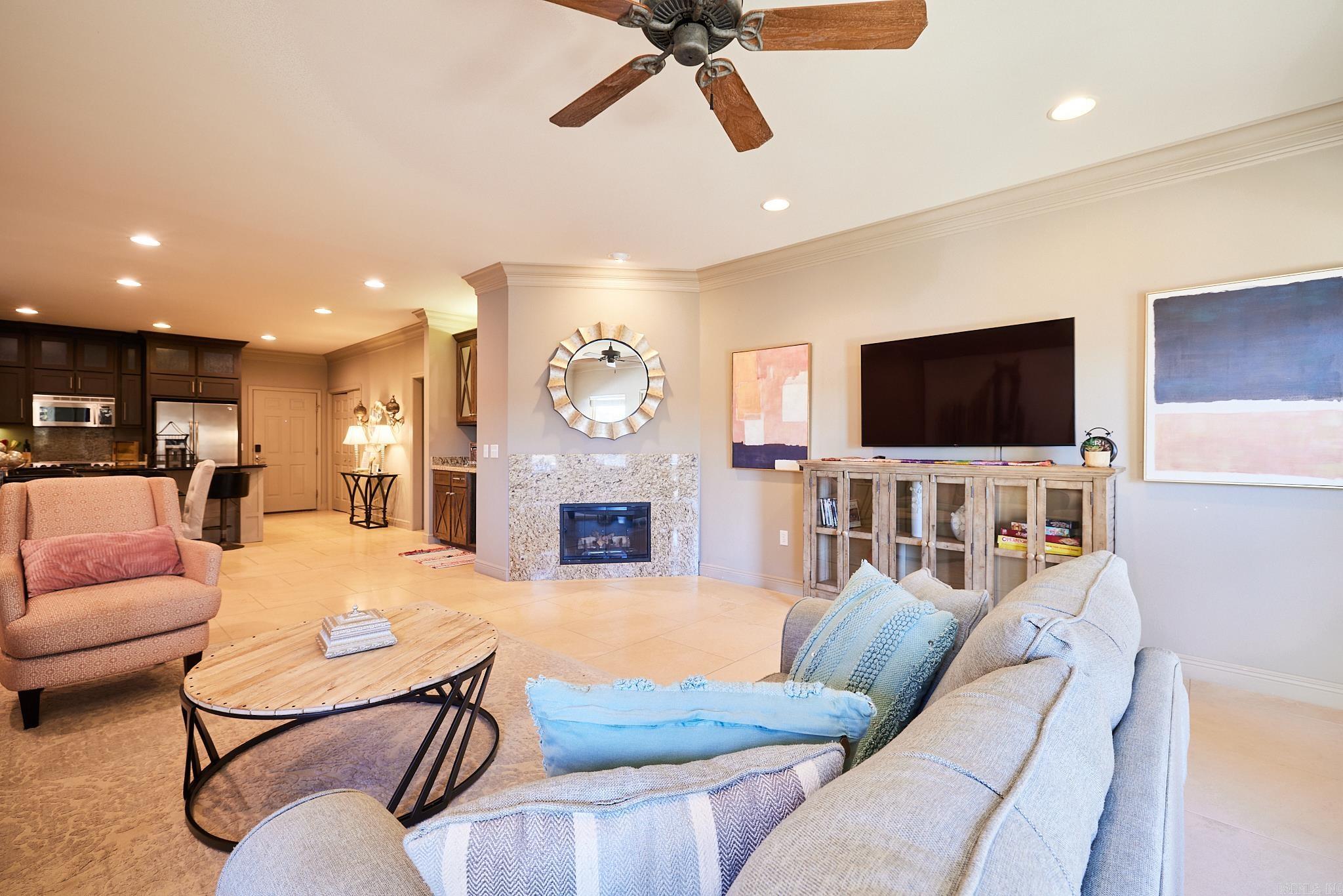 410 Halteria Ln Unit: B