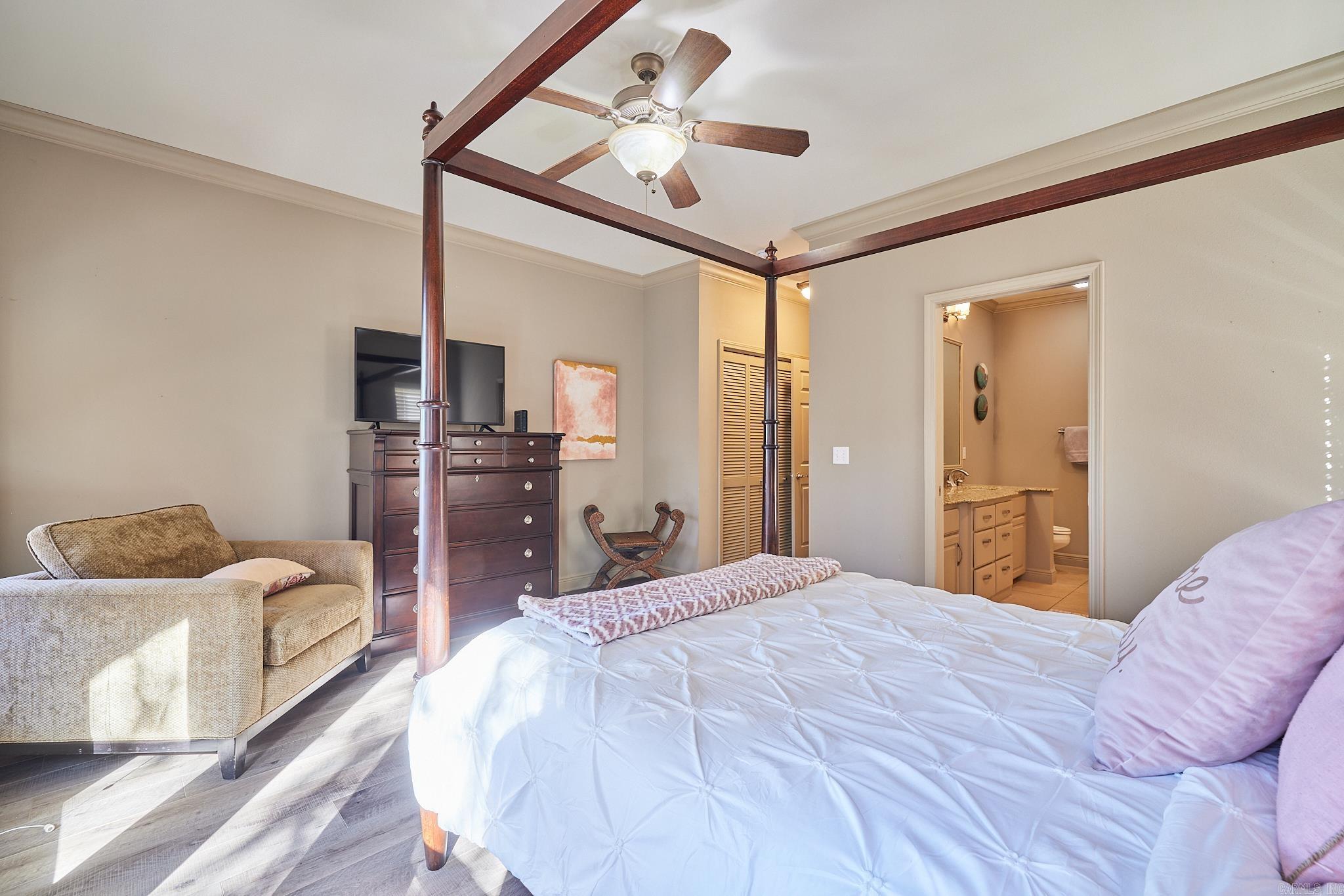 410 Halteria Ln Unit: B