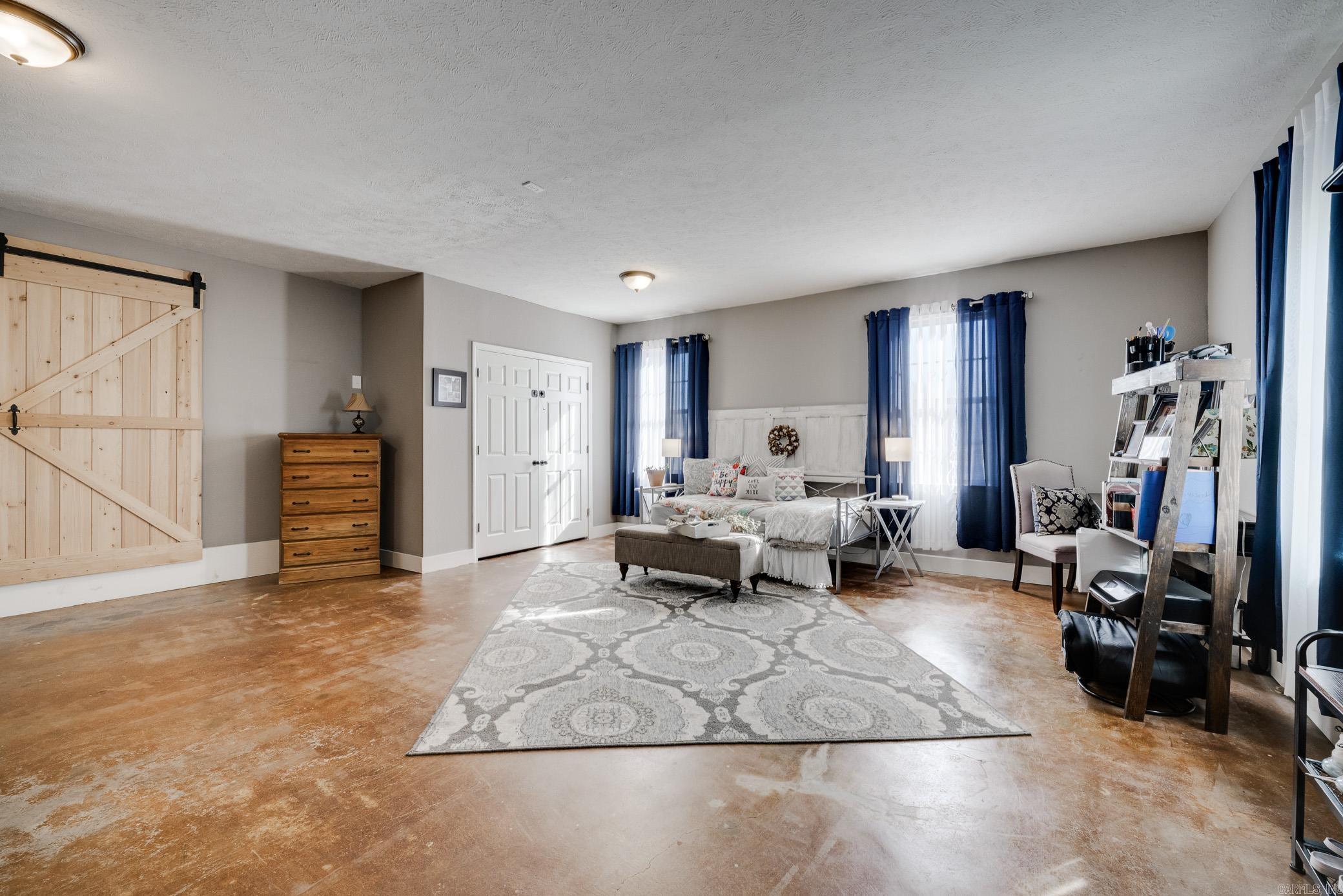 24 Arnoldsburg Road
