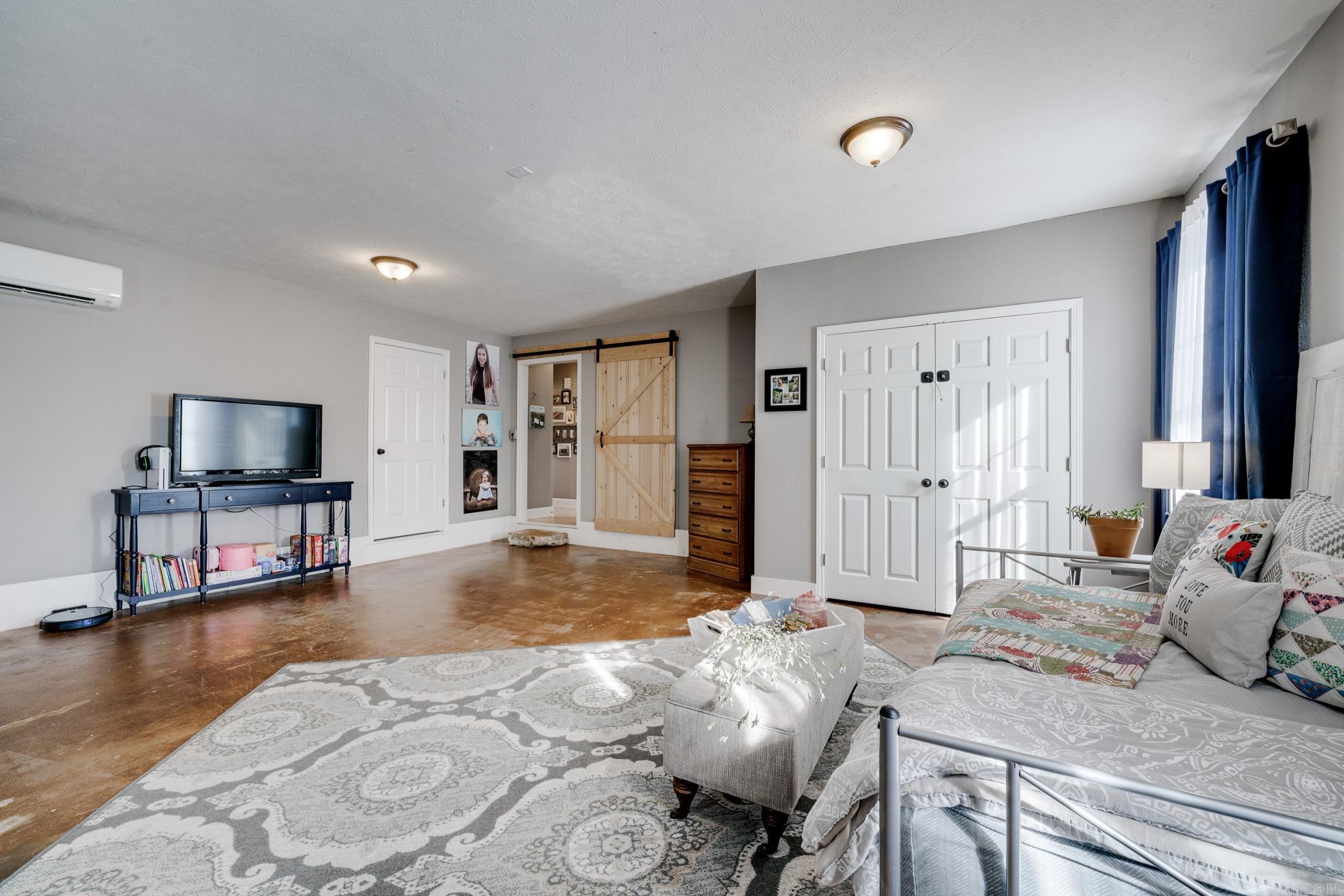 24 Arnoldsburg Road