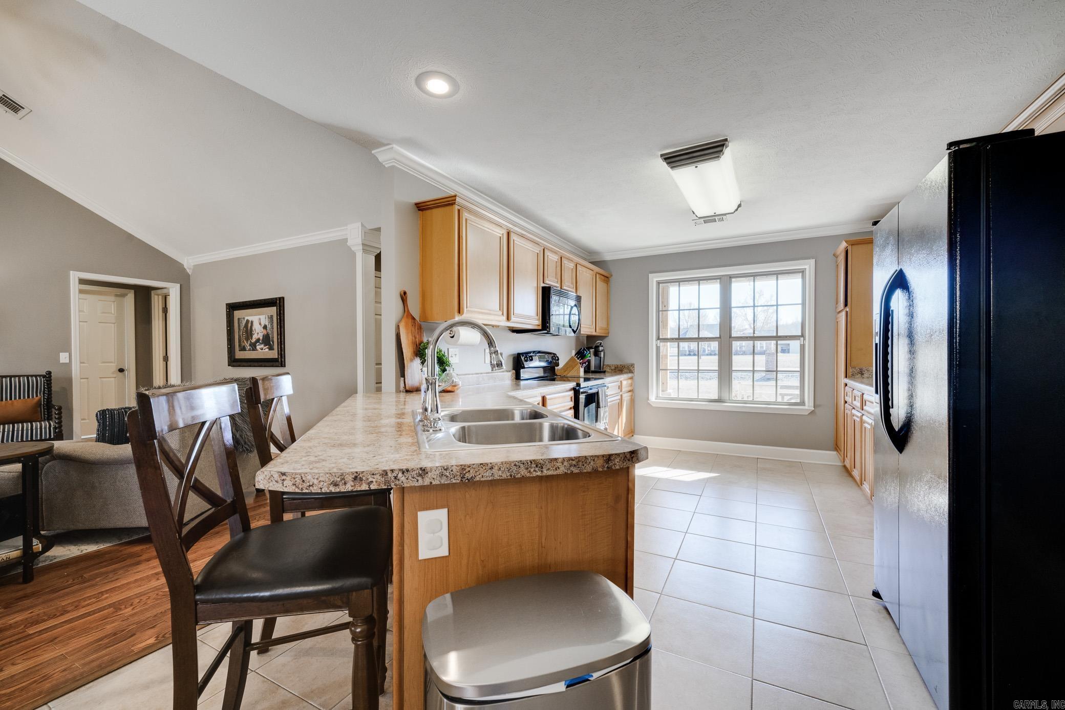 24 Arnoldsburg Road