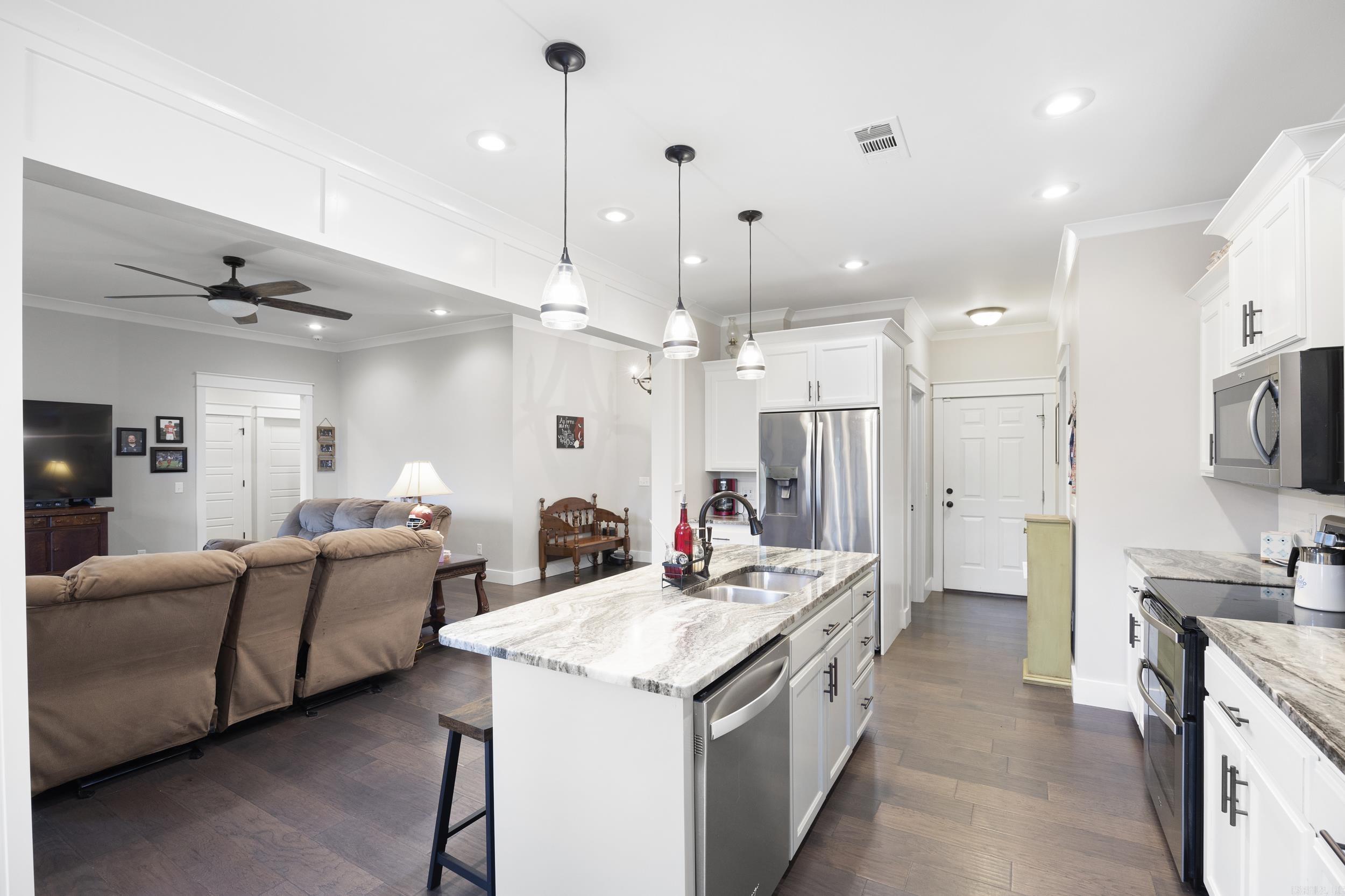 110 Promenade Circle