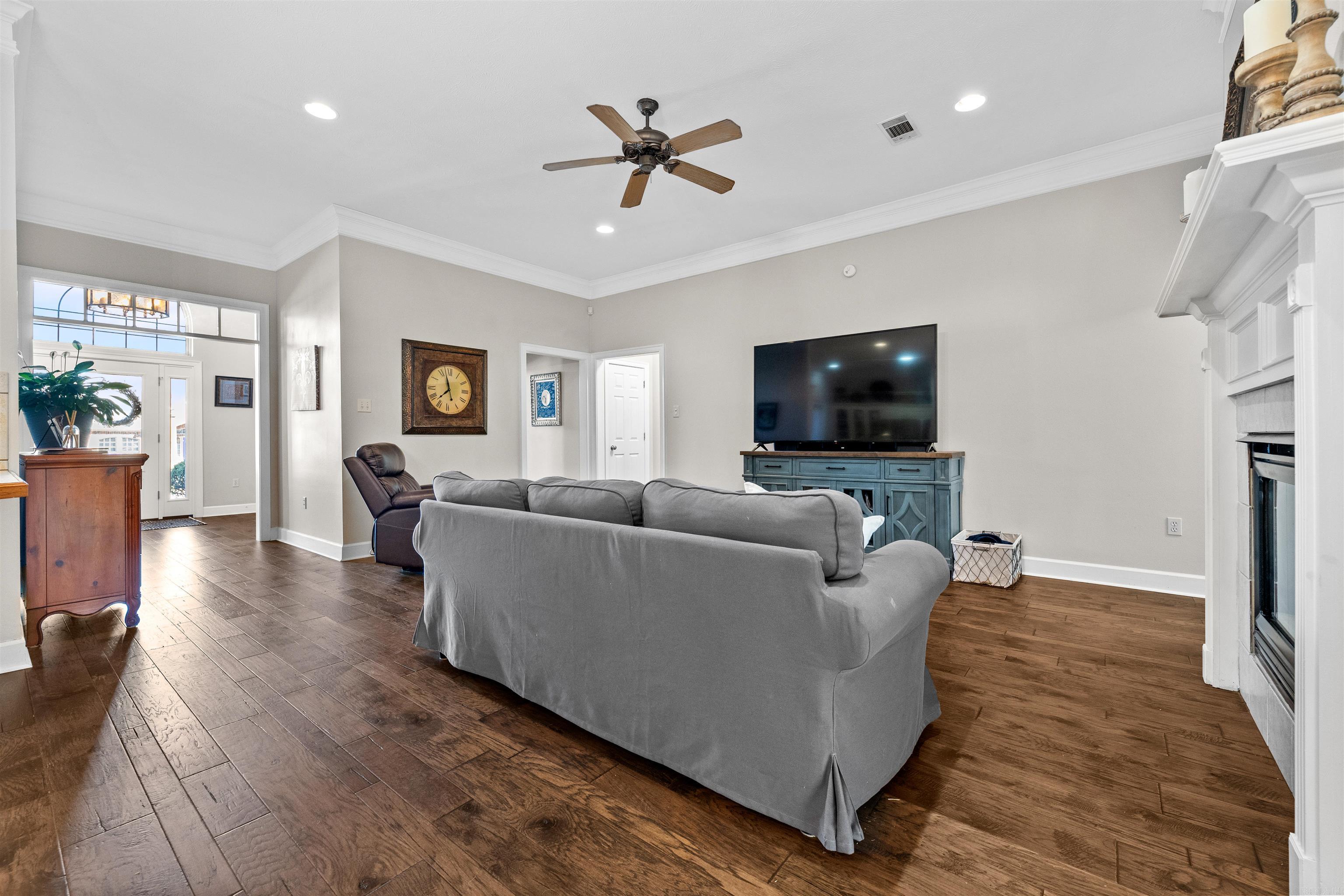4825 Canal Place