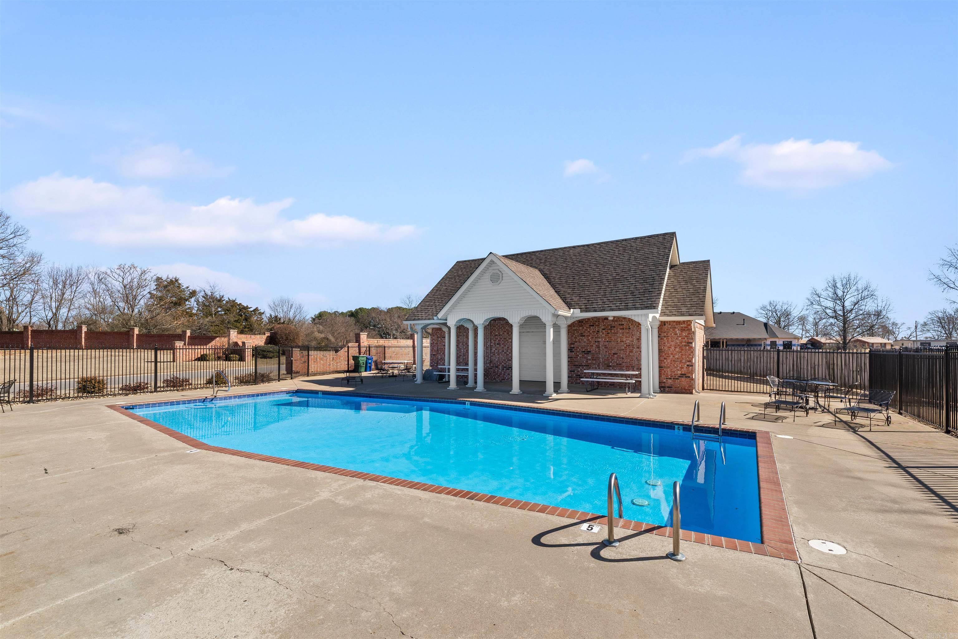 4825 Canal Place