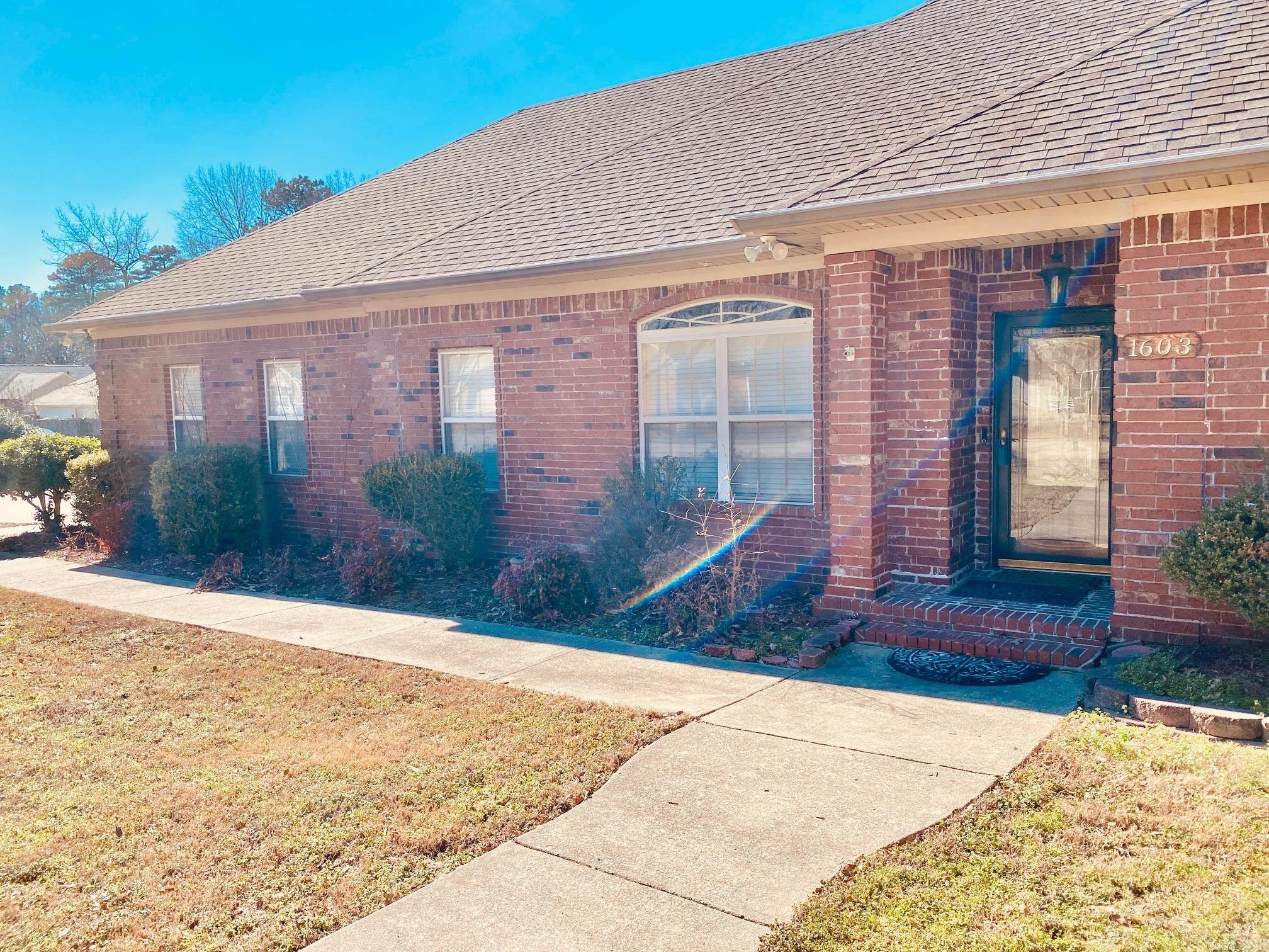 1603 Miller Place