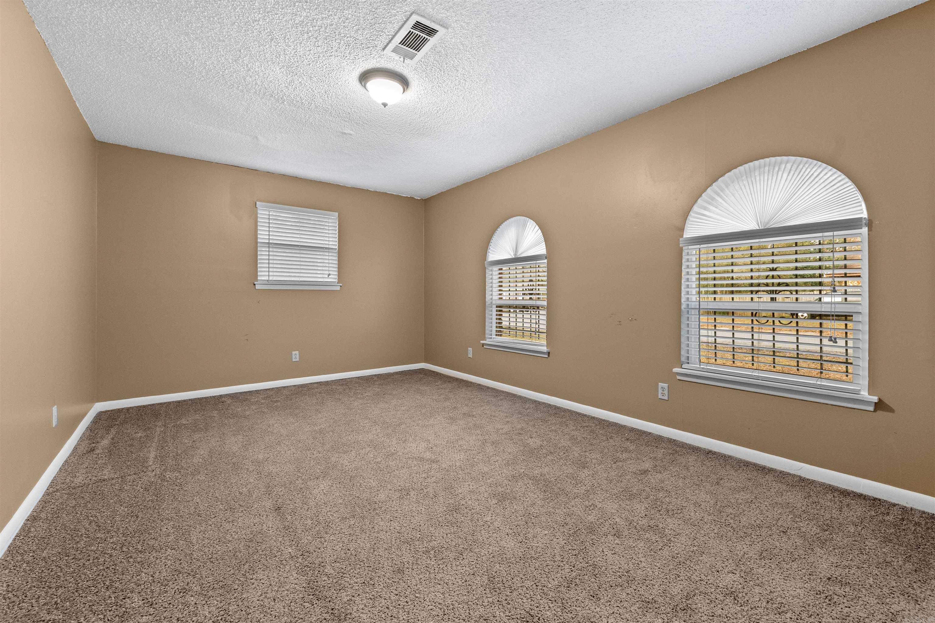 2 Cardinal Valley Drive
