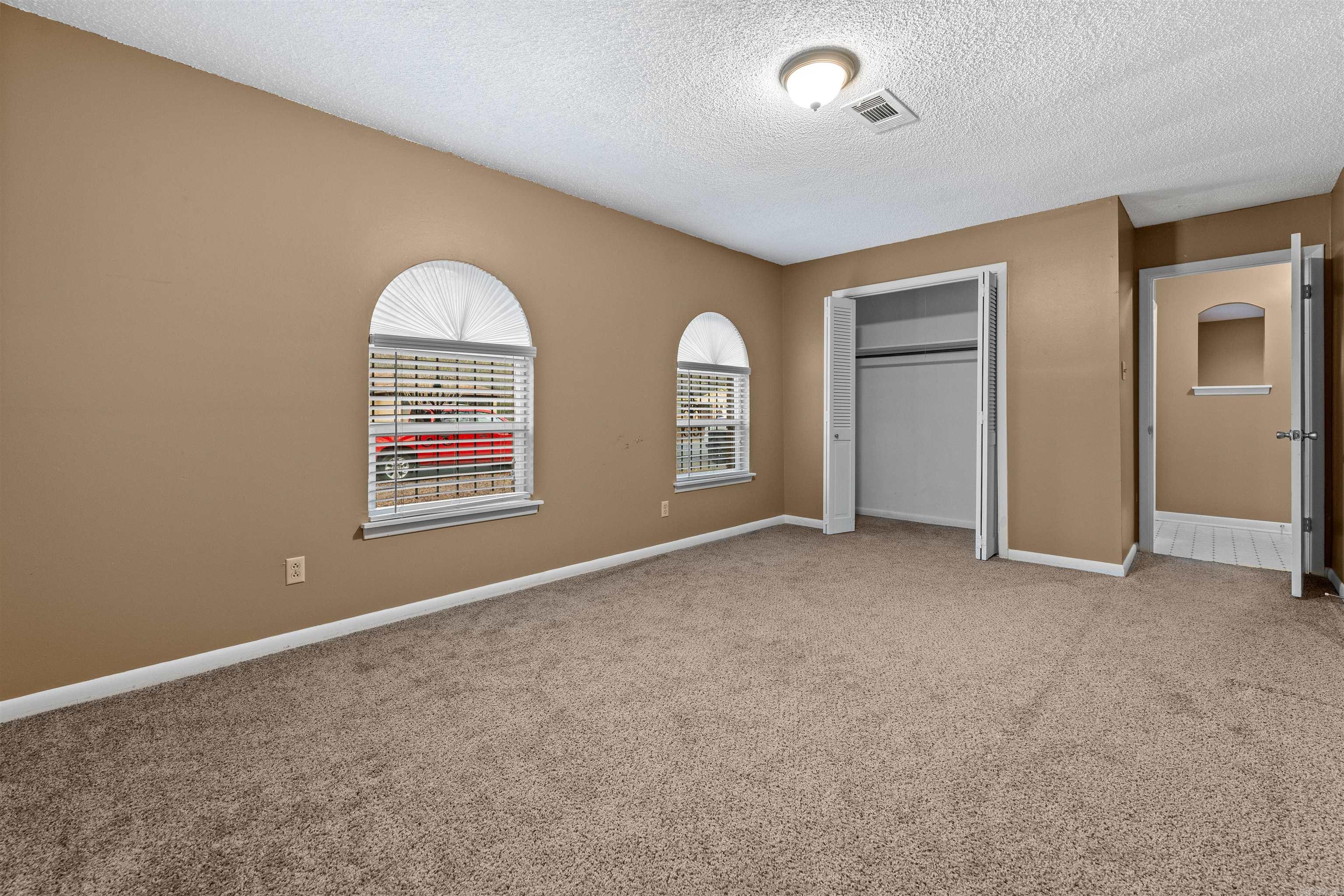 2 Cardinal Valley Drive