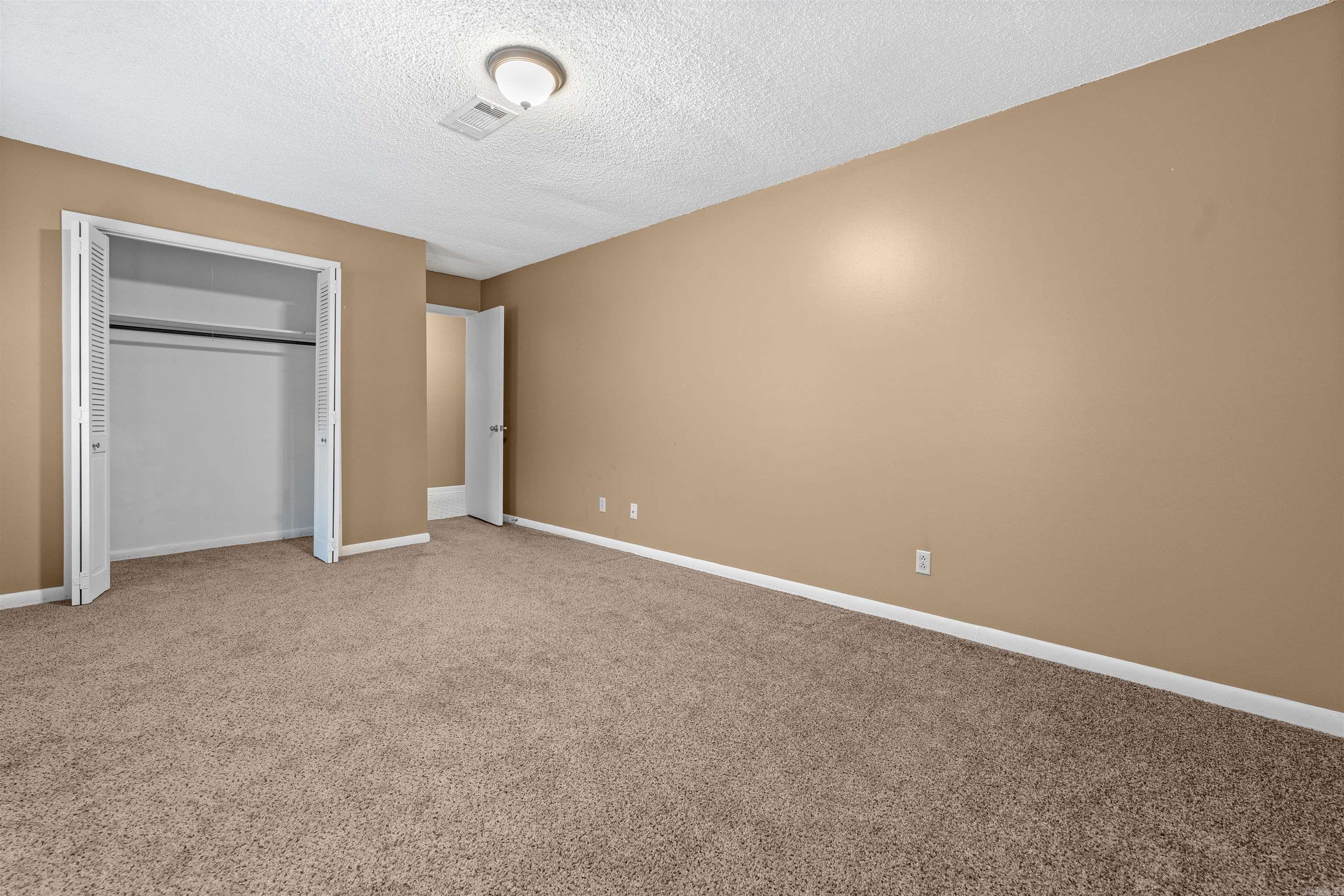 2 Cardinal Valley Drive