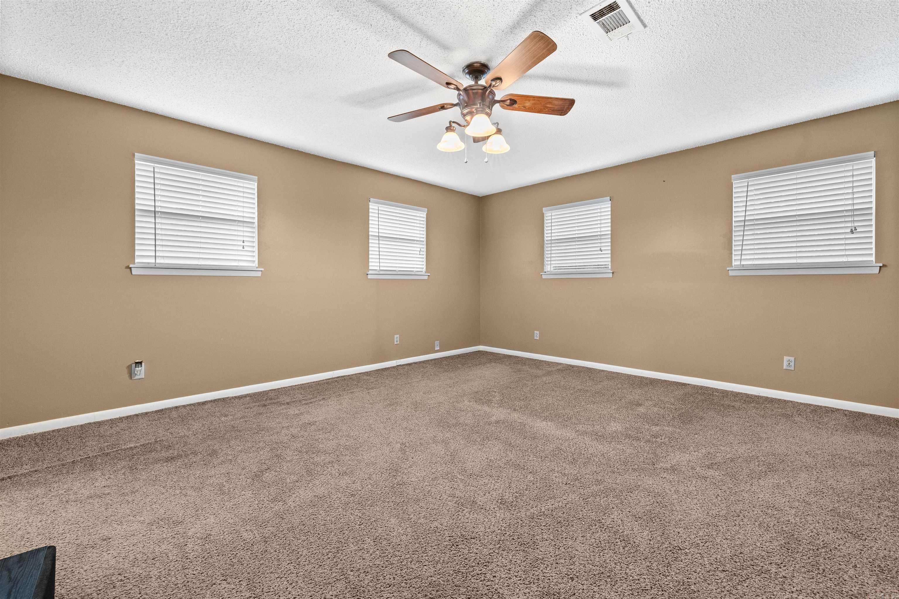 2 Cardinal Valley Drive