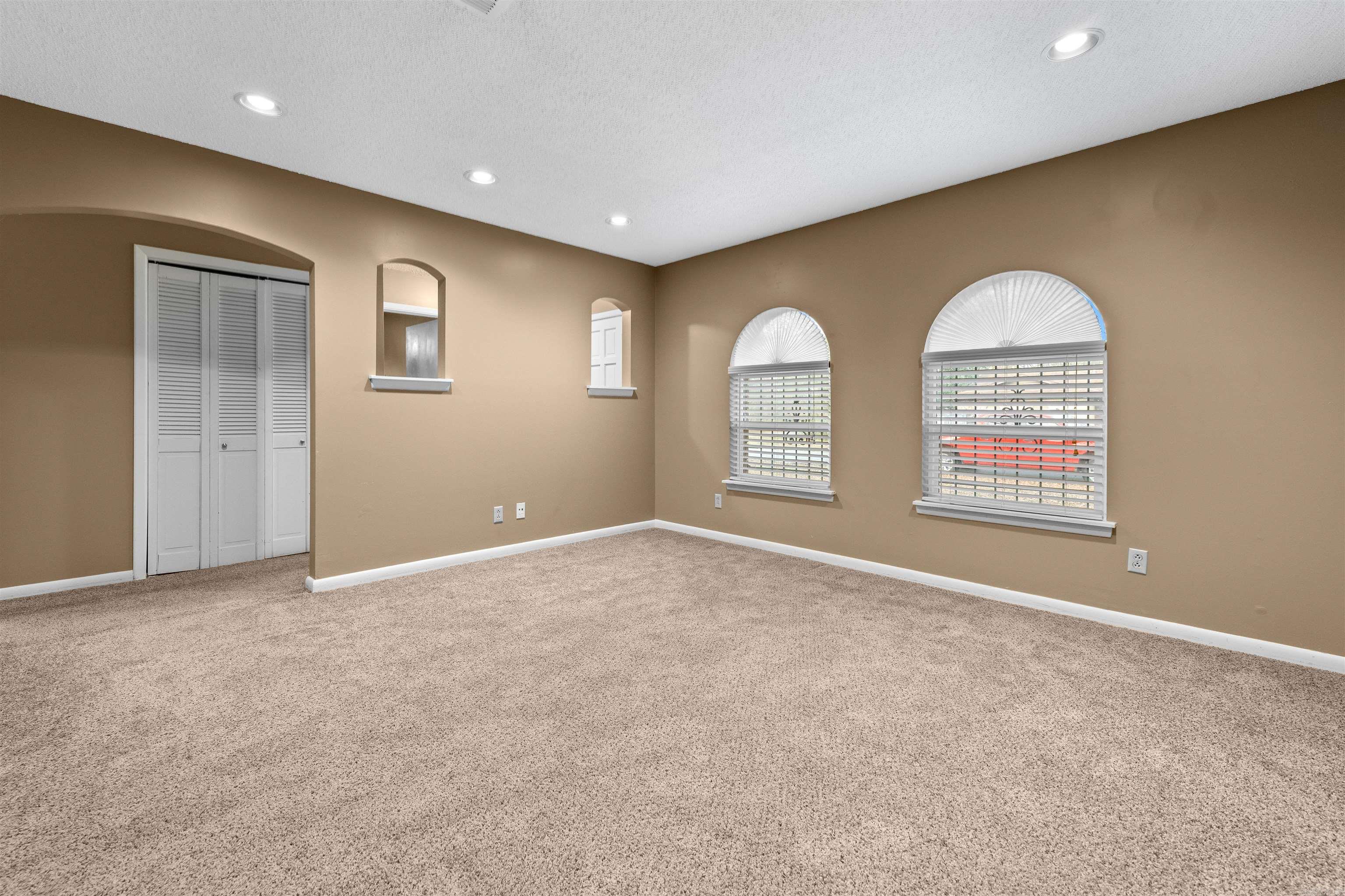 2 Cardinal Valley Drive