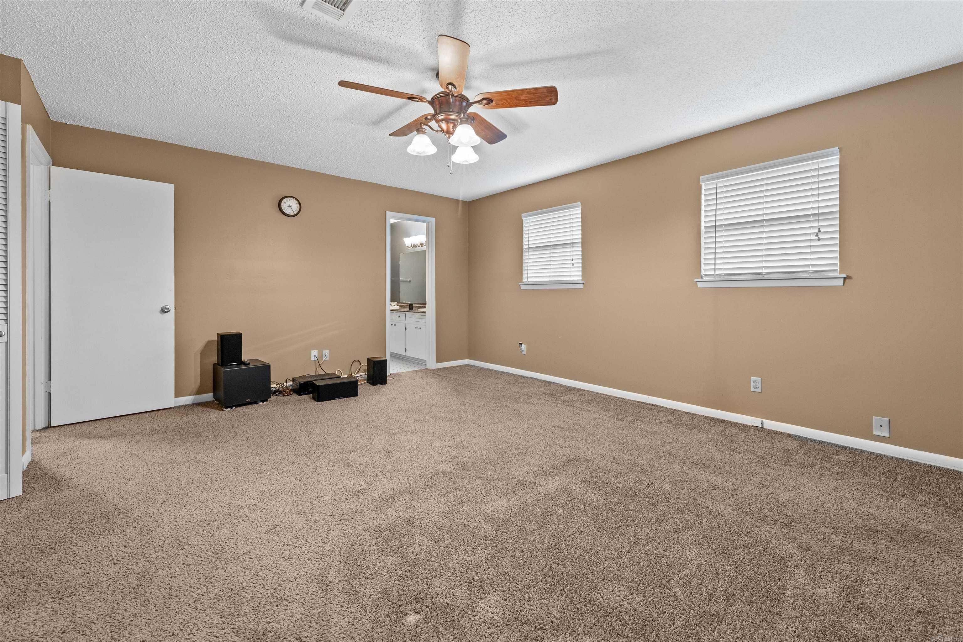 2 Cardinal Valley Drive