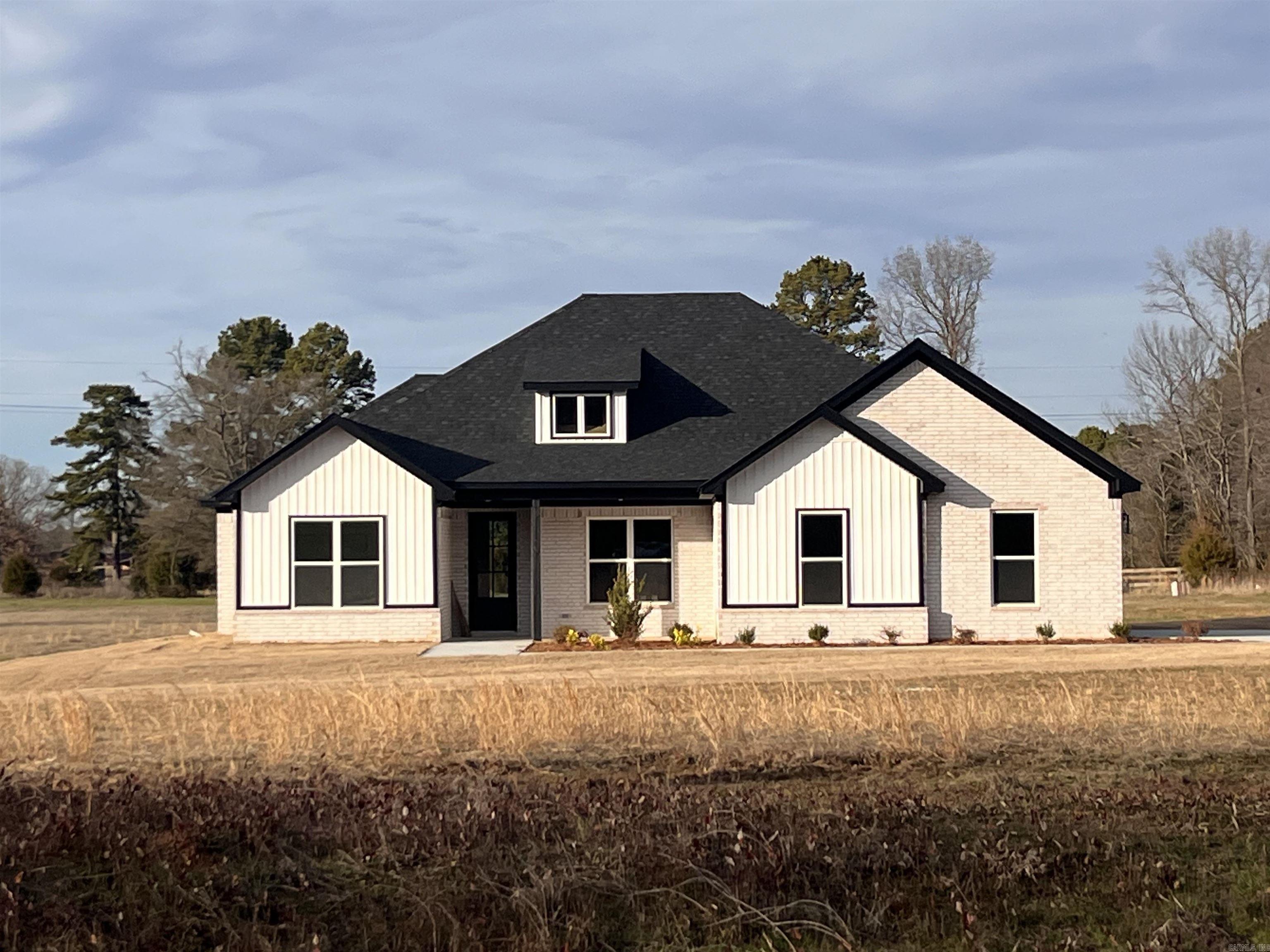 1048 Highway 300