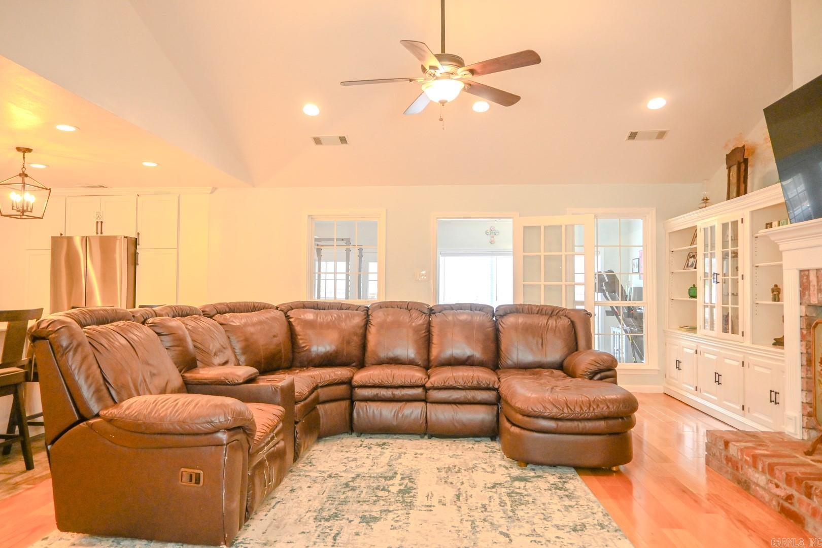 109 Hibiscus Drive