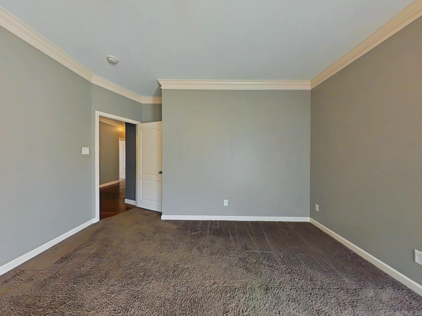 2360 Lakewood Circle