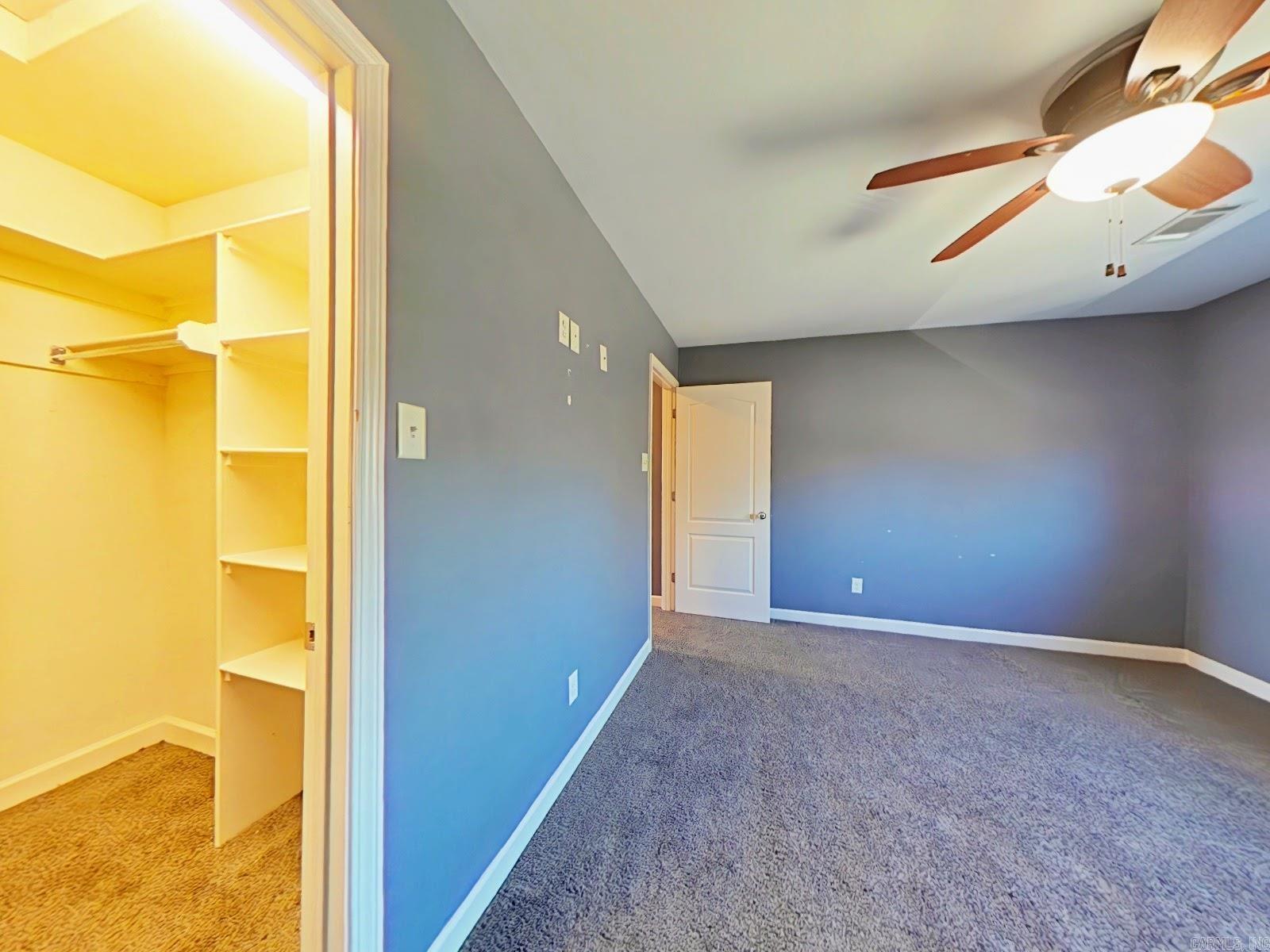 2360 Lakewood Circle