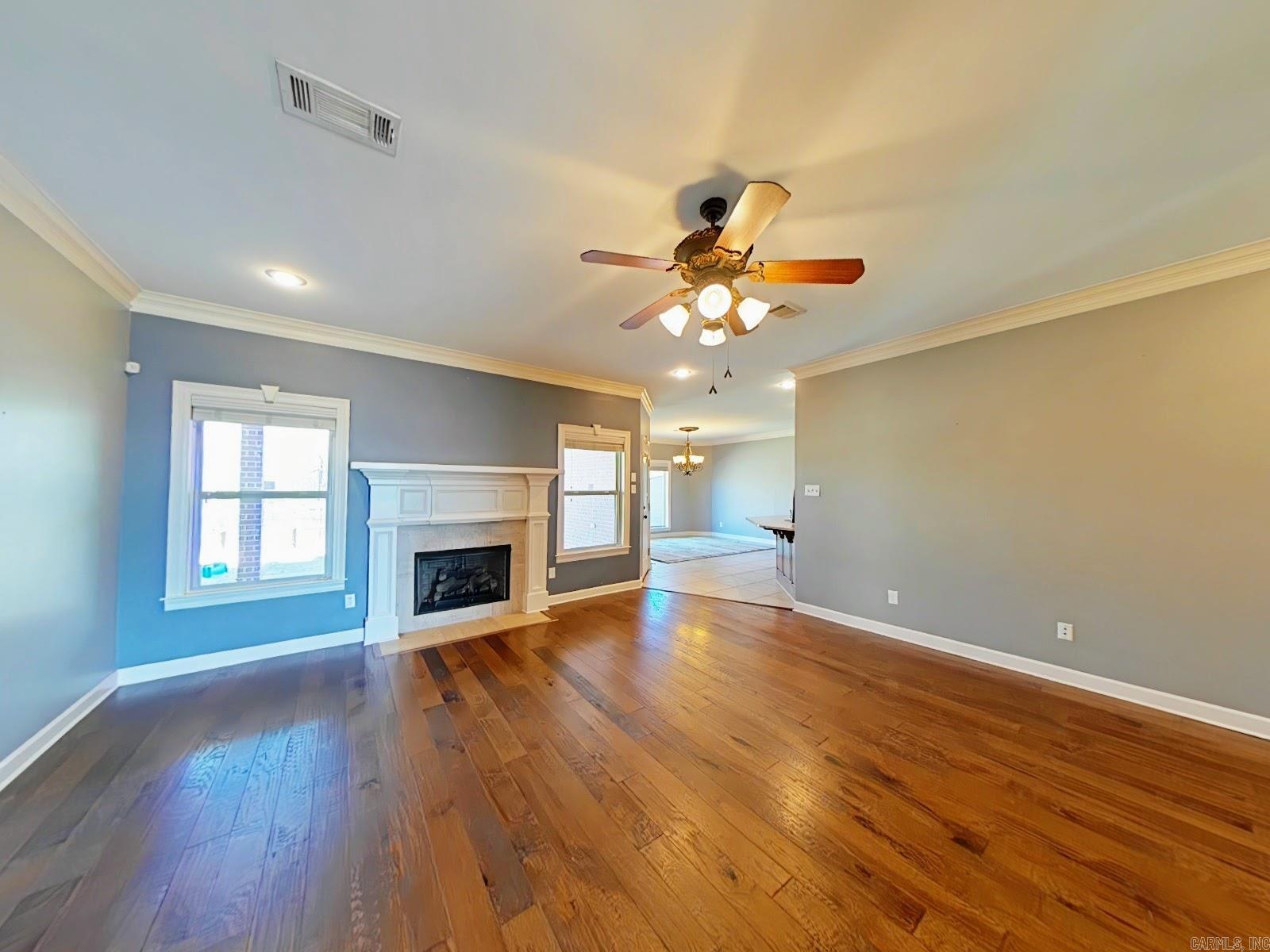 2360 Lakewood Circle