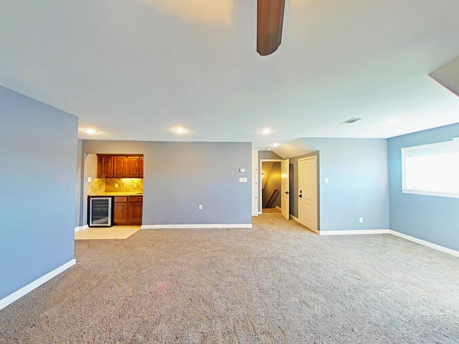 2360 Lakewood Circle