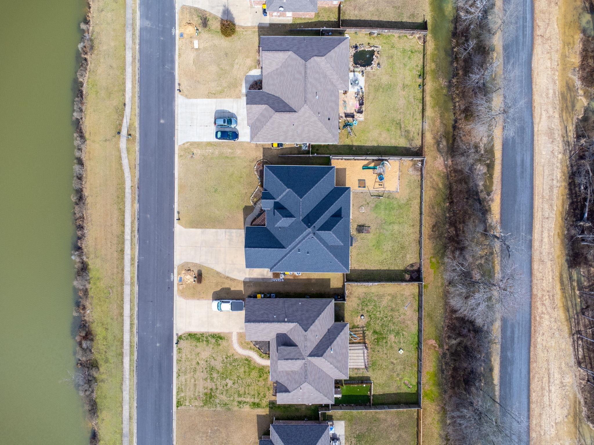 2360 Lakewood Circle