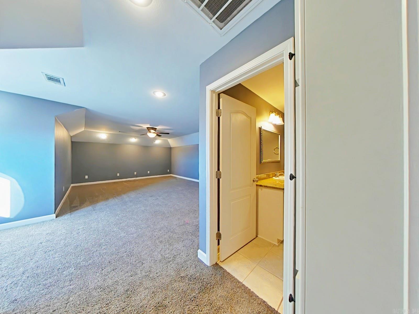 2360 Lakewood Circle
