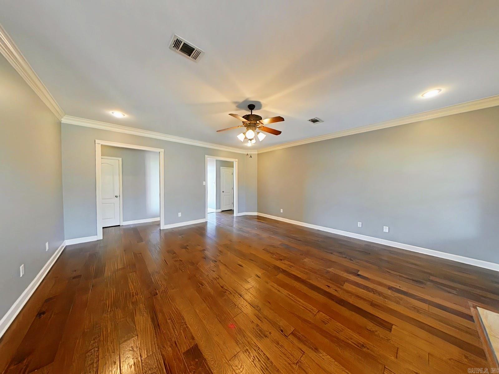 2360 Lakewood Circle
