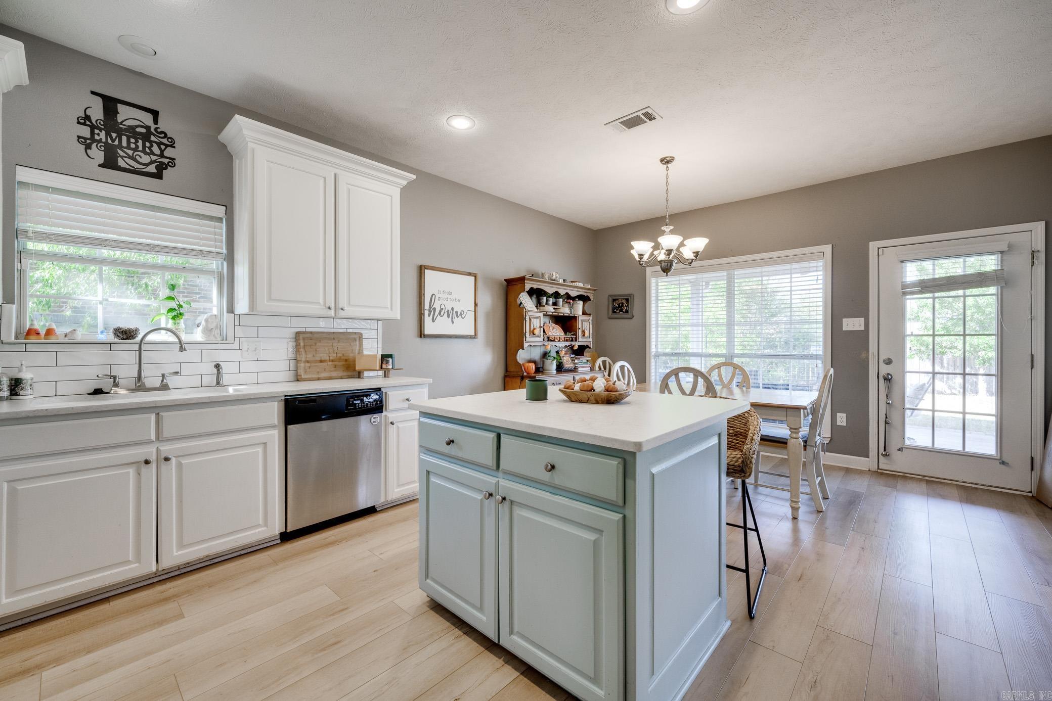 2560 Apple Blossom Drive