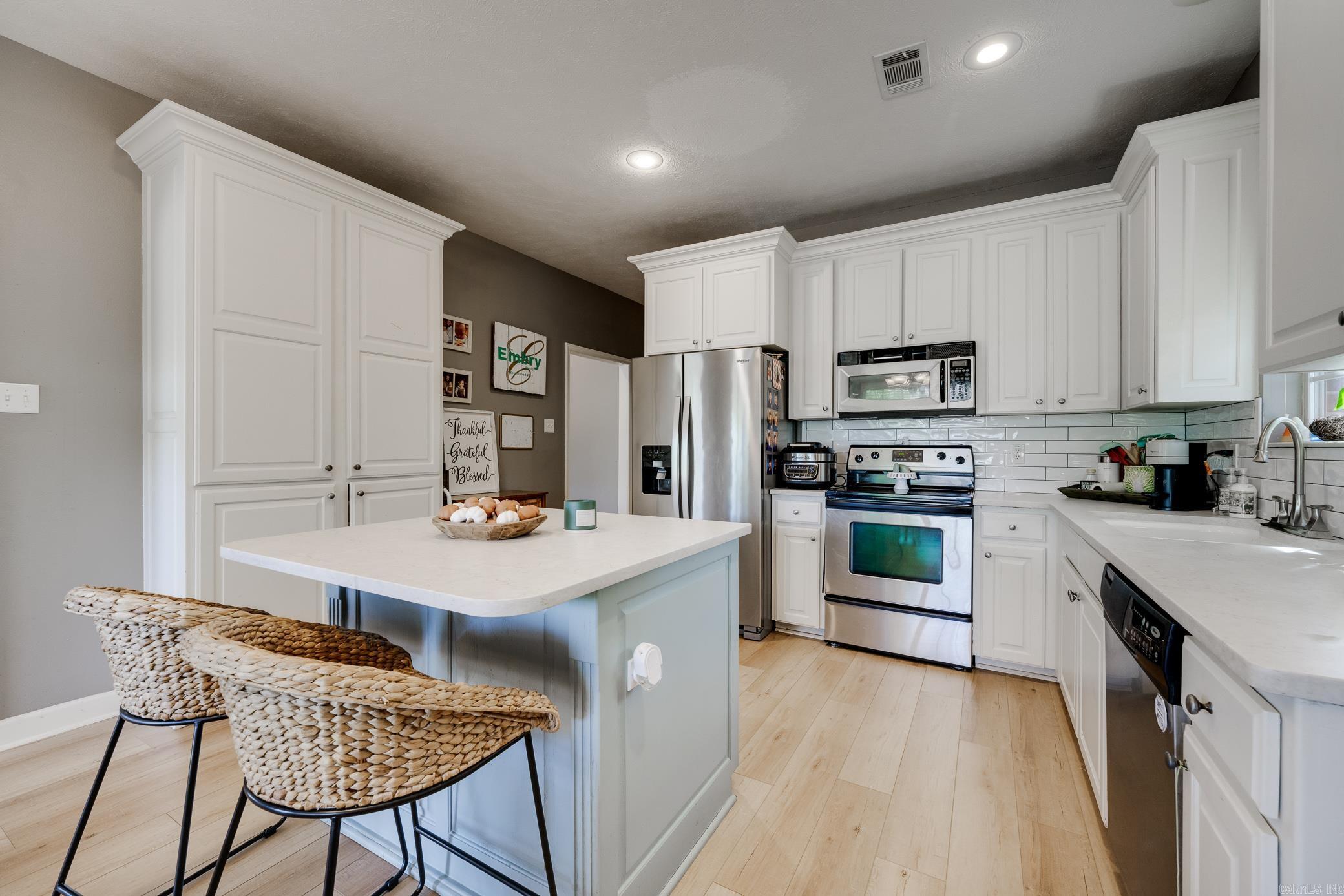 2560 Apple Blossom Drive