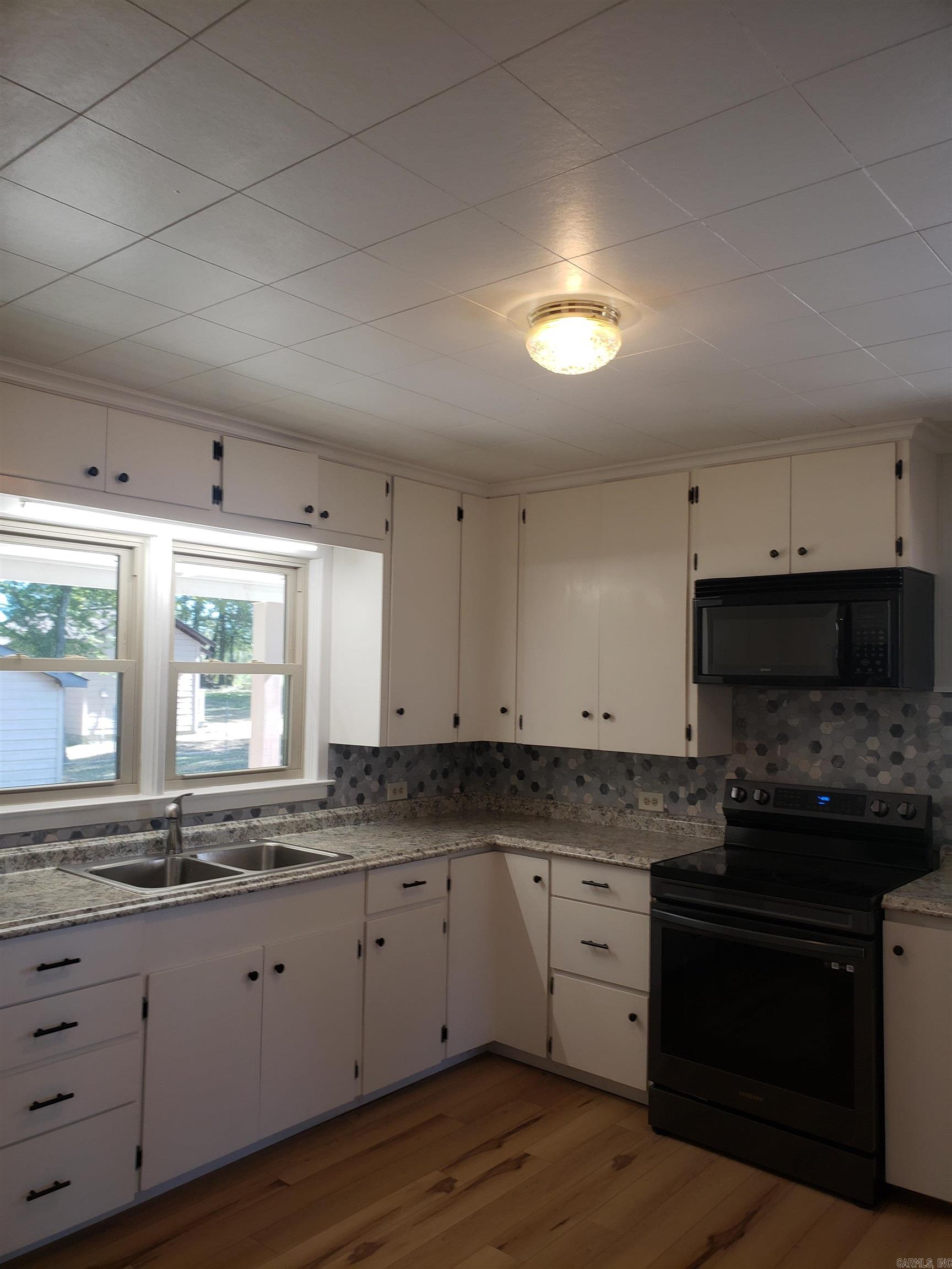 1189 Highway 329 Highway