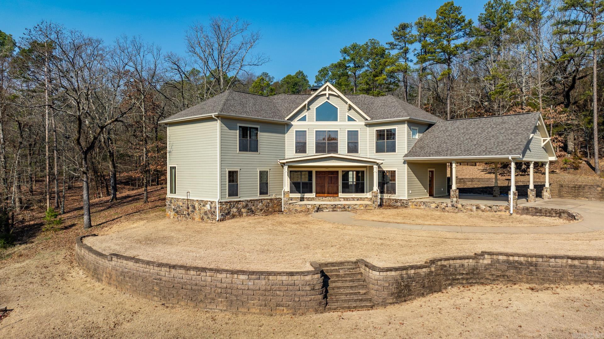 15815 Hunter Ln