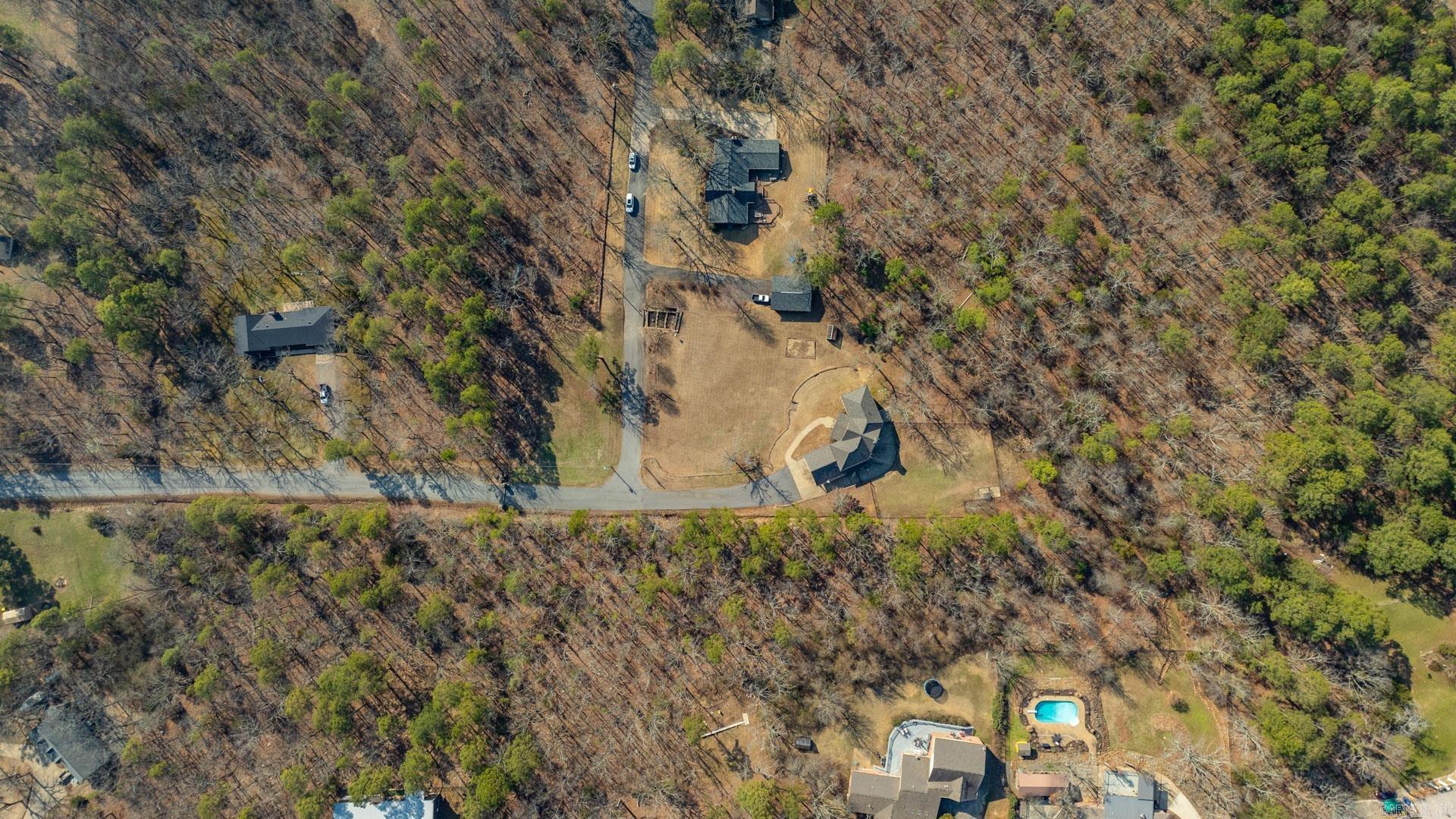 15815 Hunter Ln