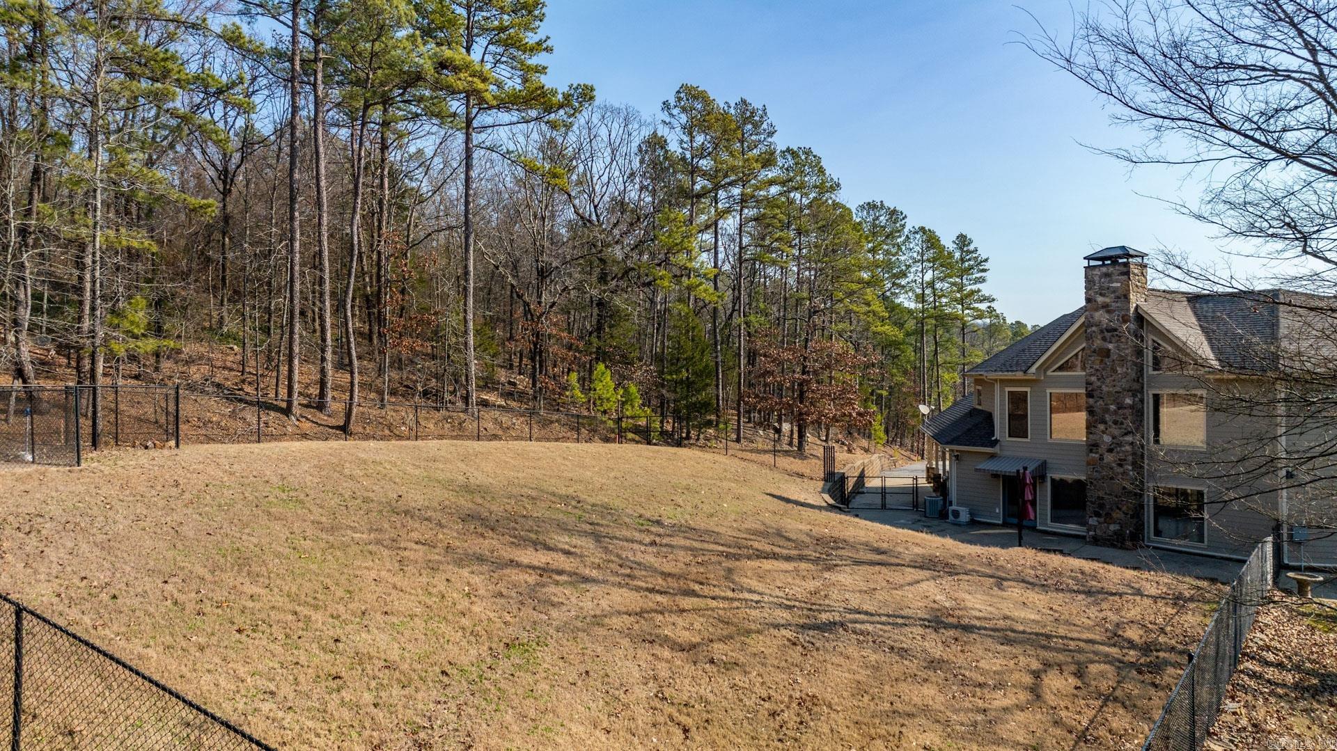 15815 Hunter Ln