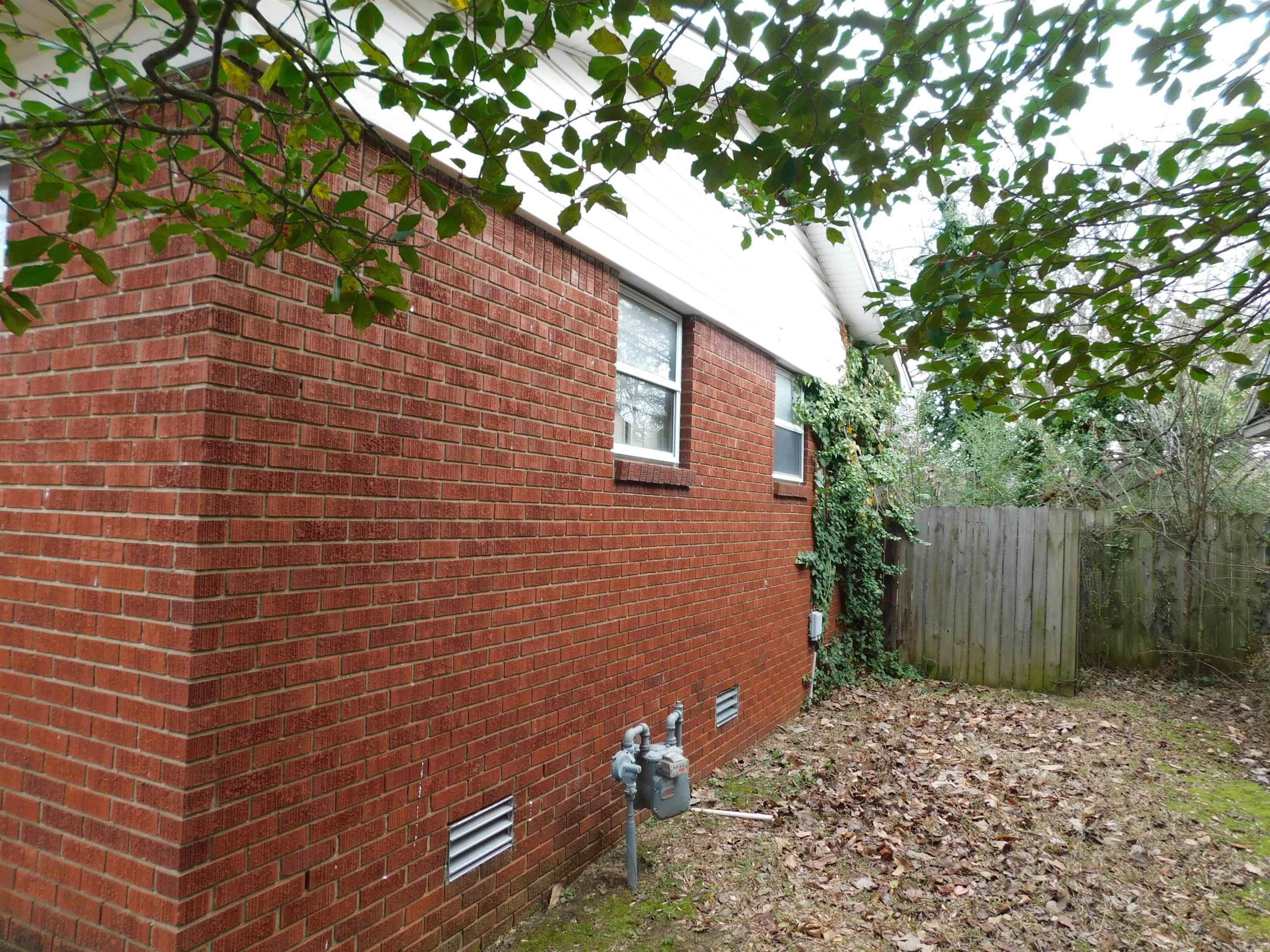 3 Fairbrook