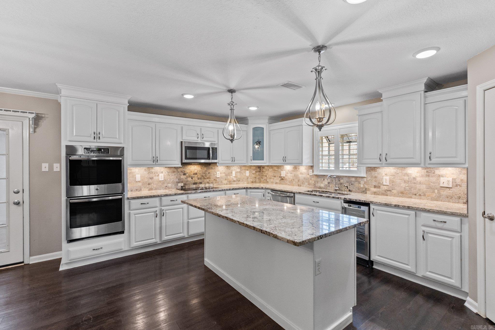 4601 N Rockwood Drive