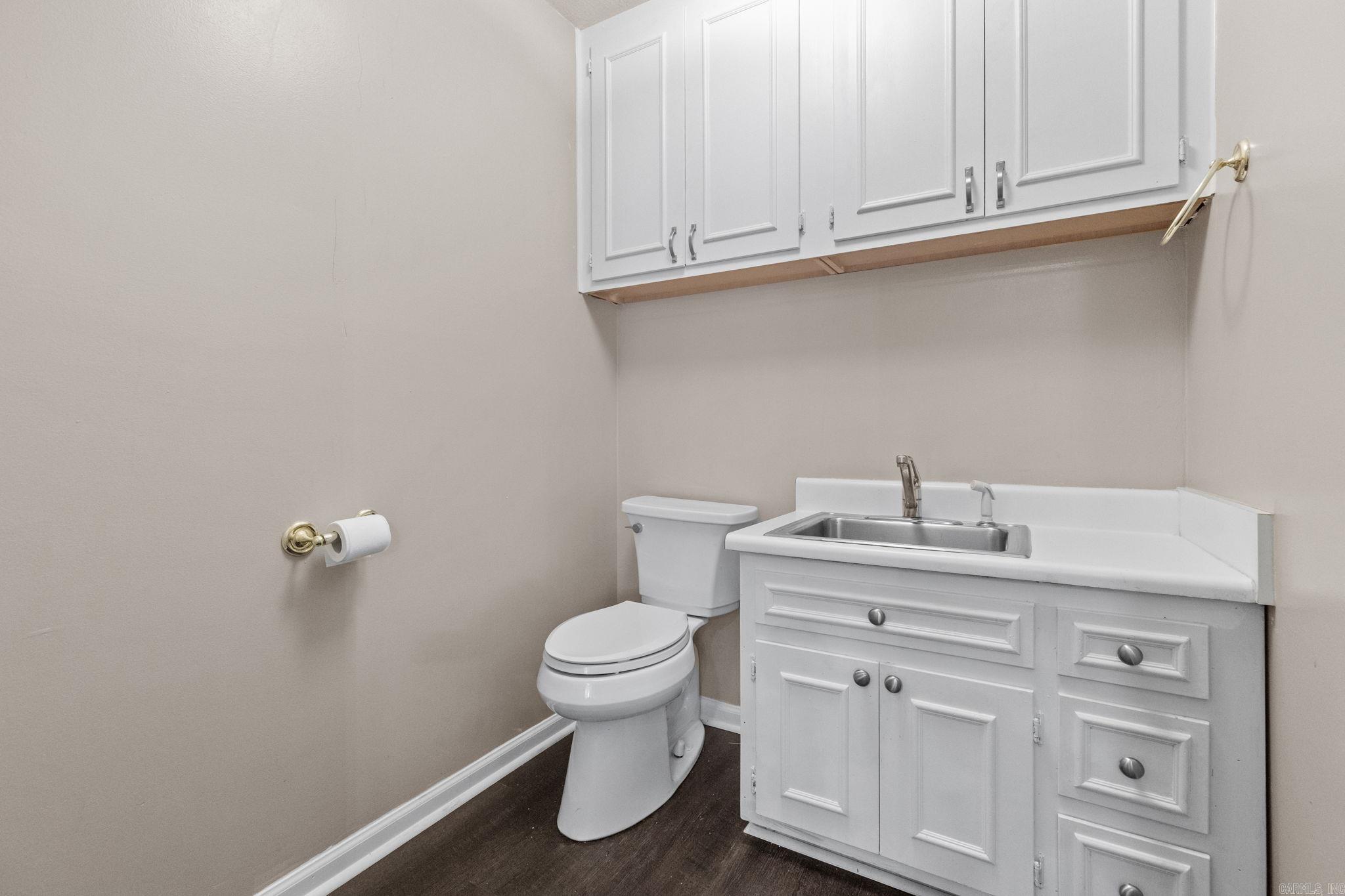 4601 N Rockwood Drive