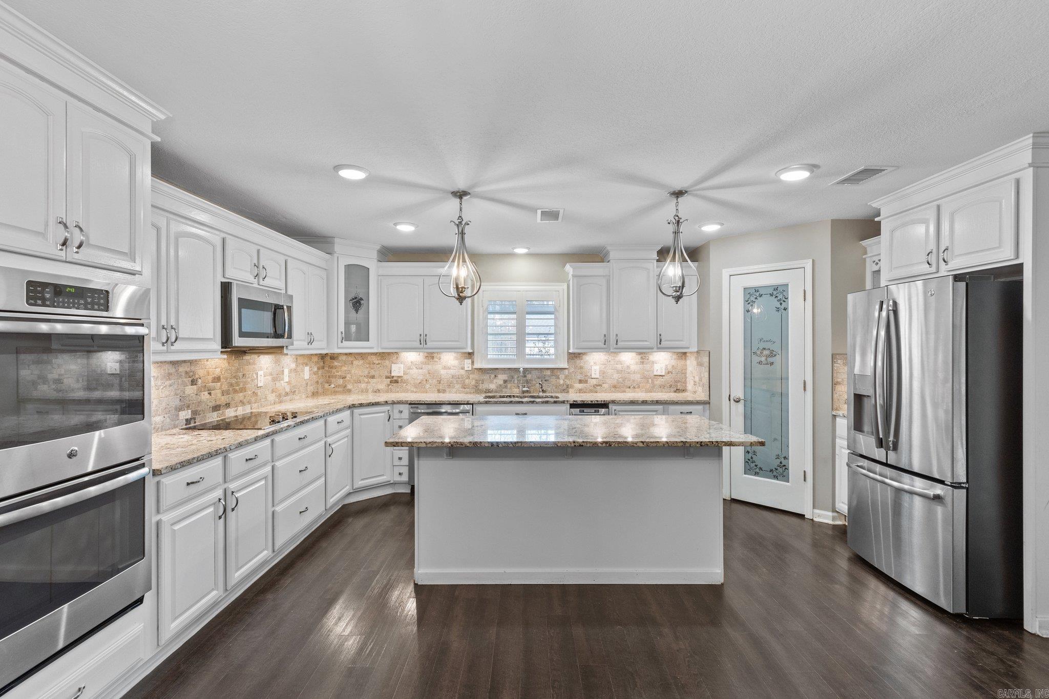 4601 N Rockwood Drive