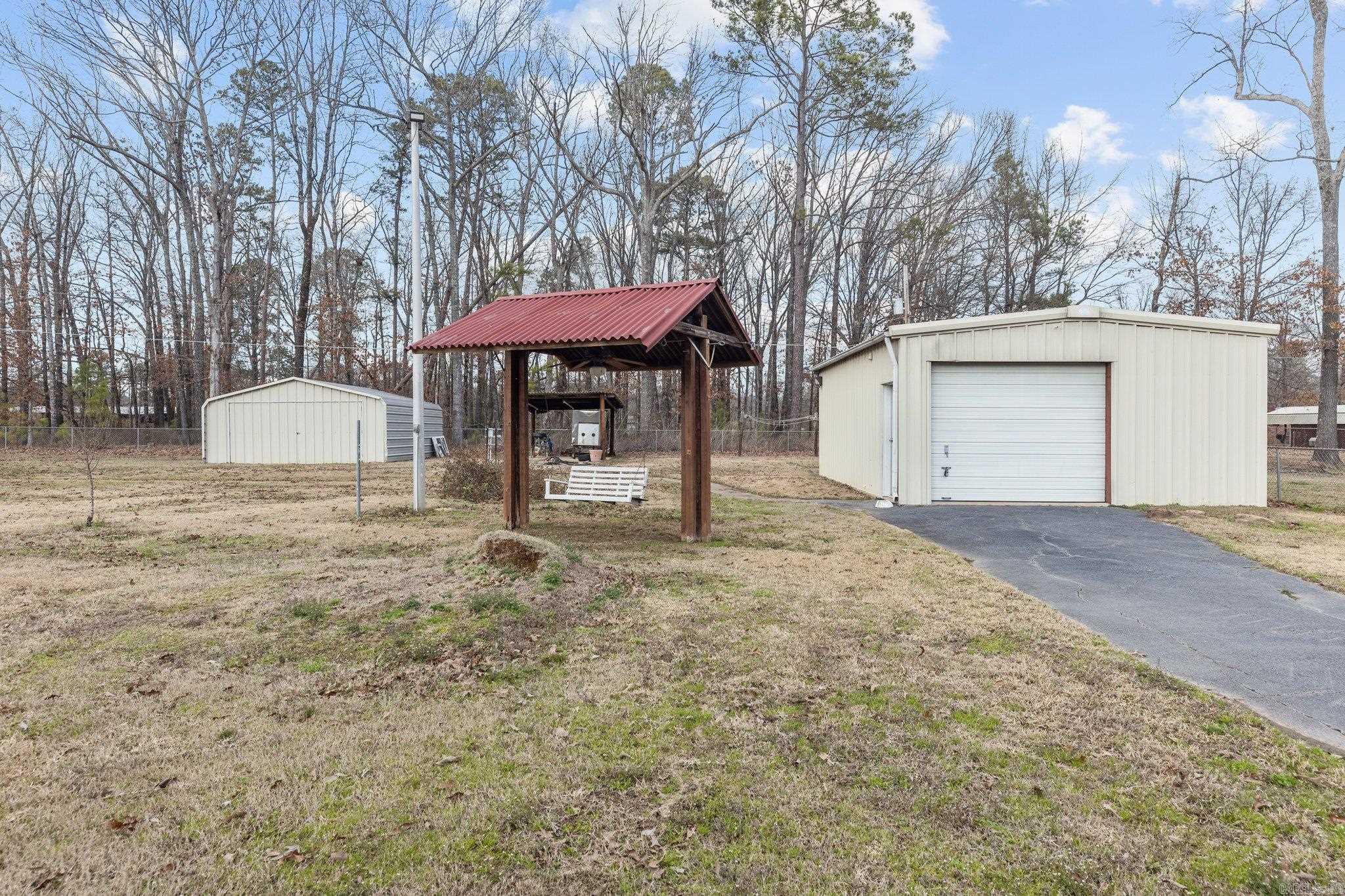 4601 N Rockwood Drive