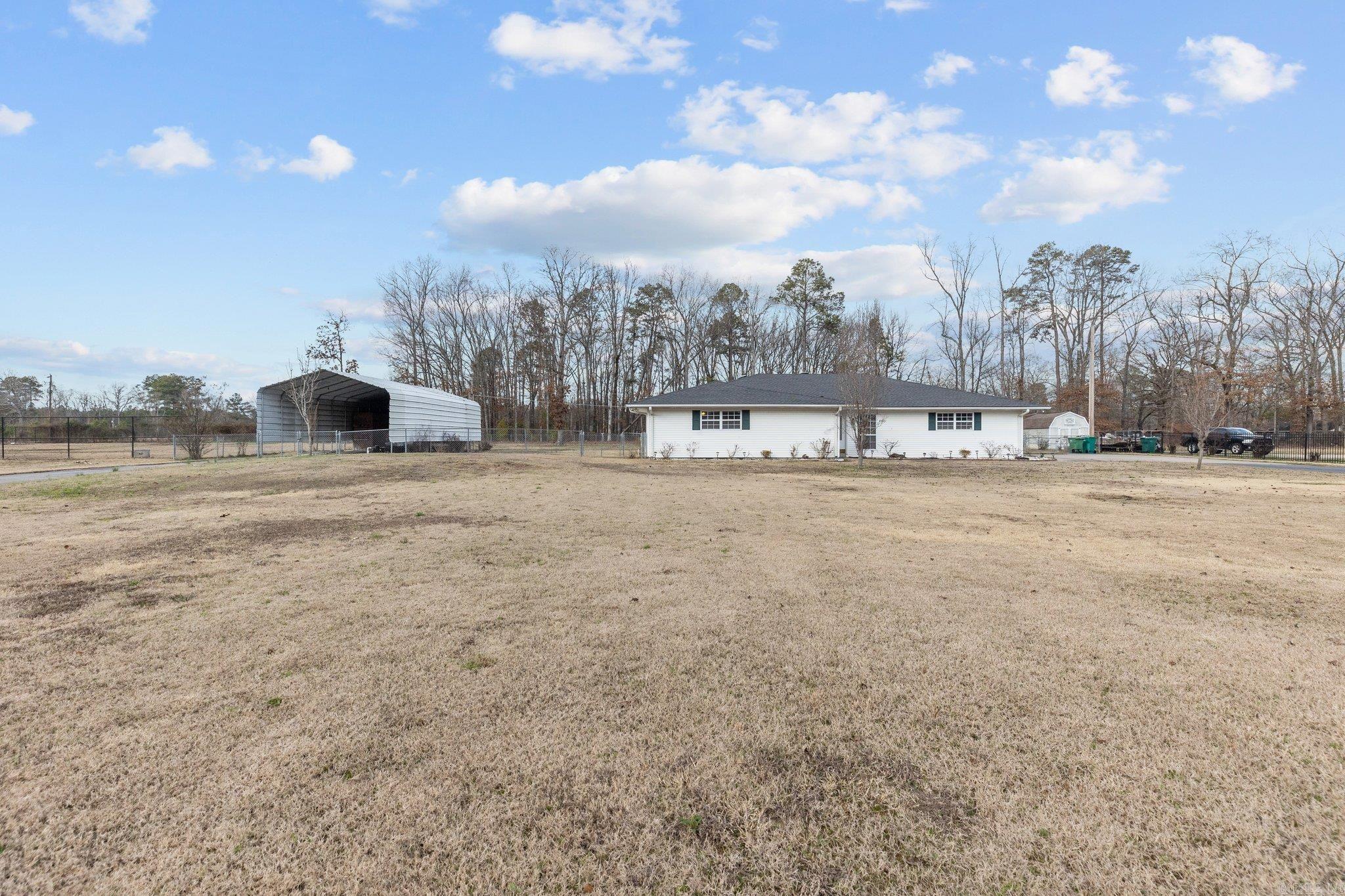 4601 N Rockwood Drive