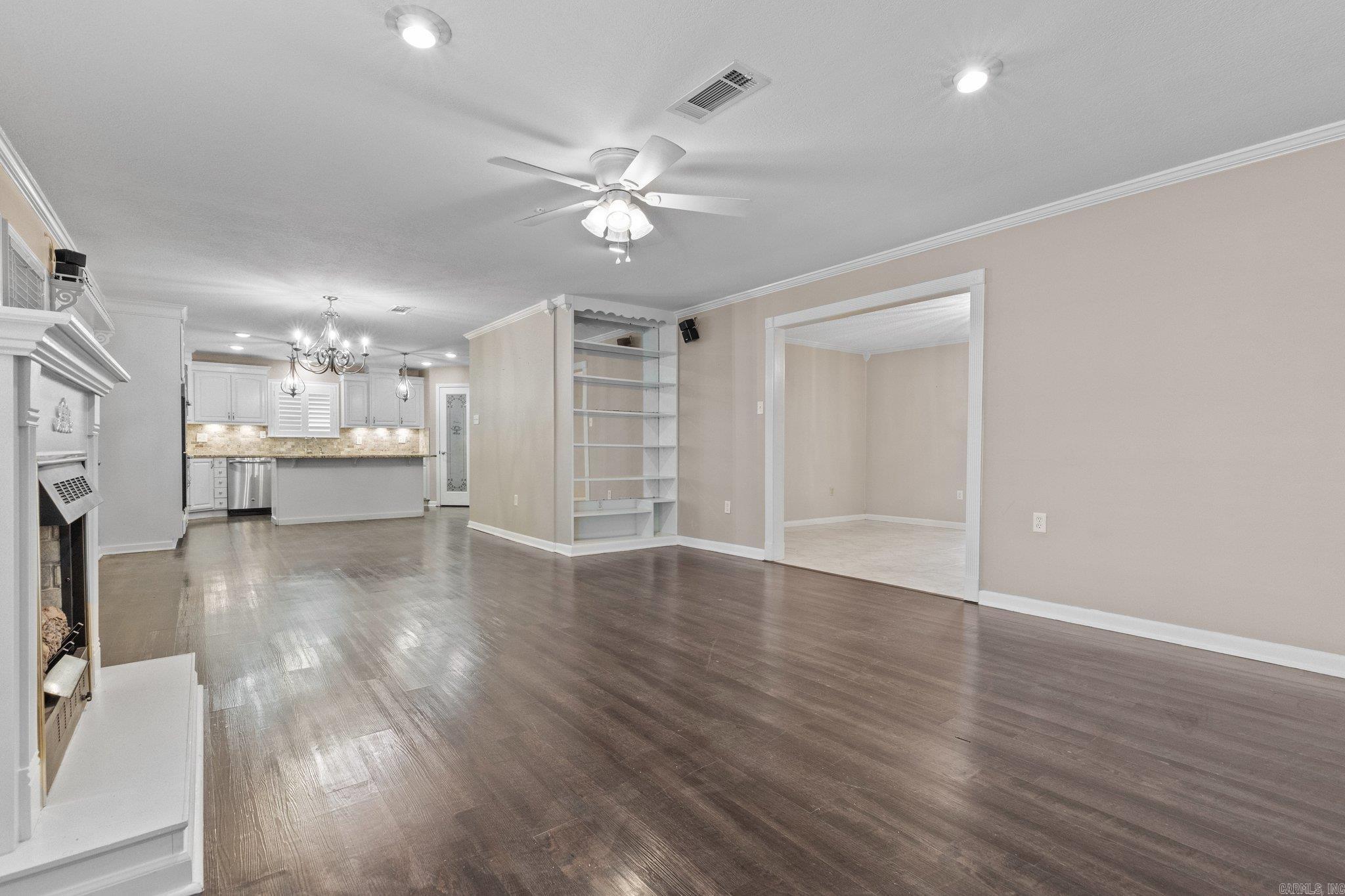 4601 N Rockwood Drive