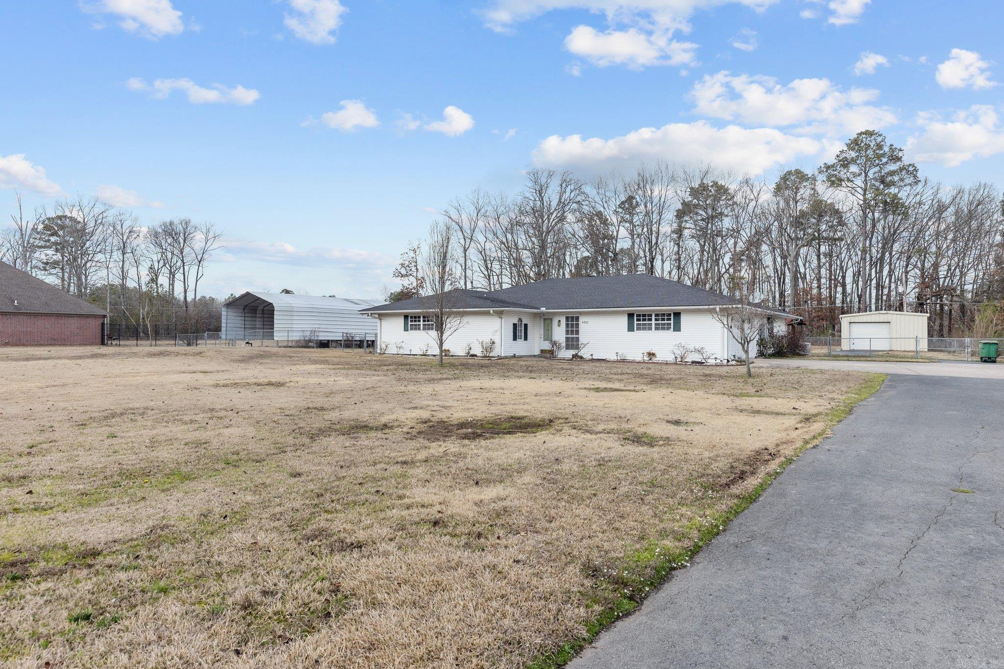 4601 N Rockwood Drive