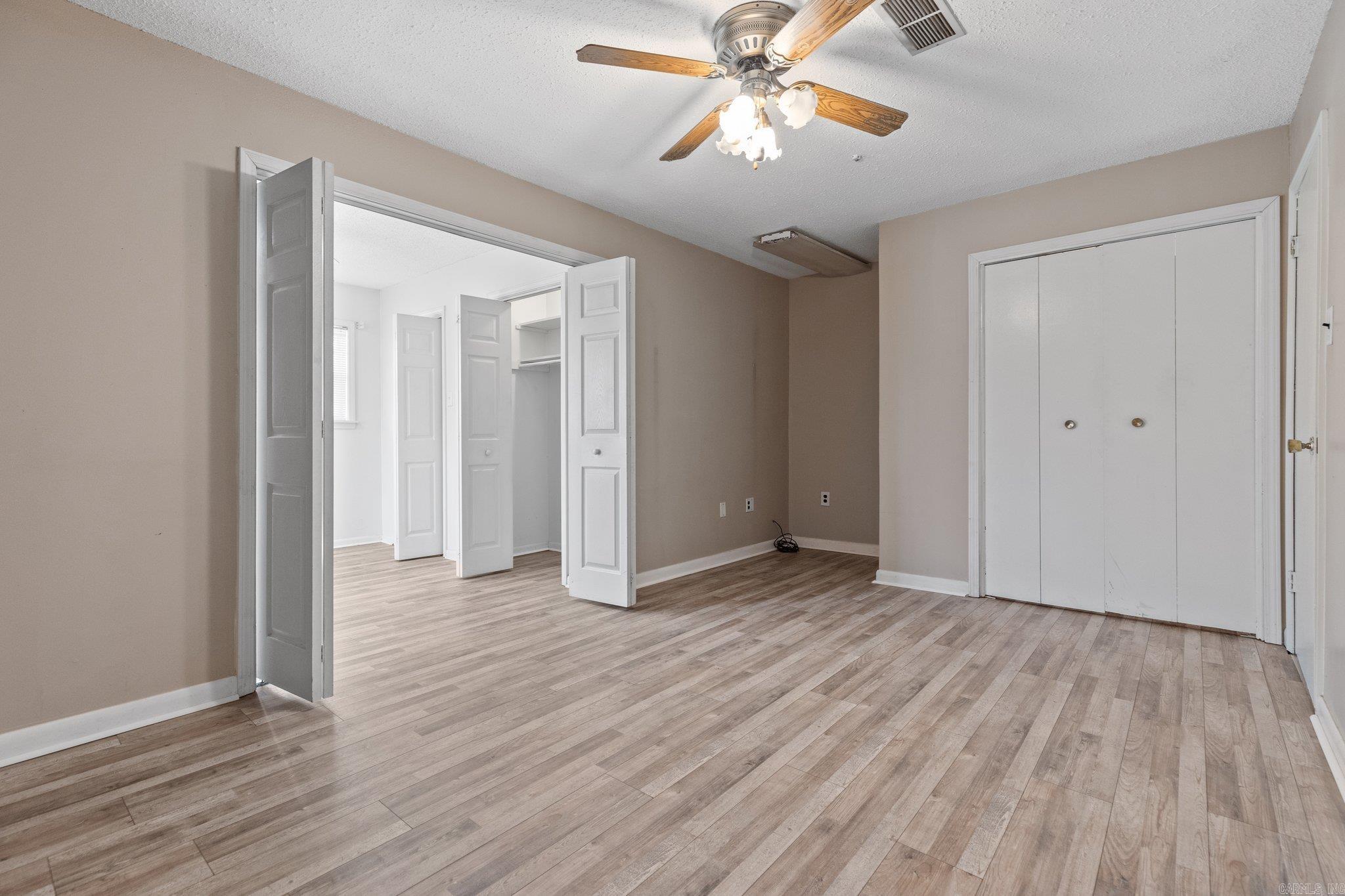 4601 N Rockwood Drive