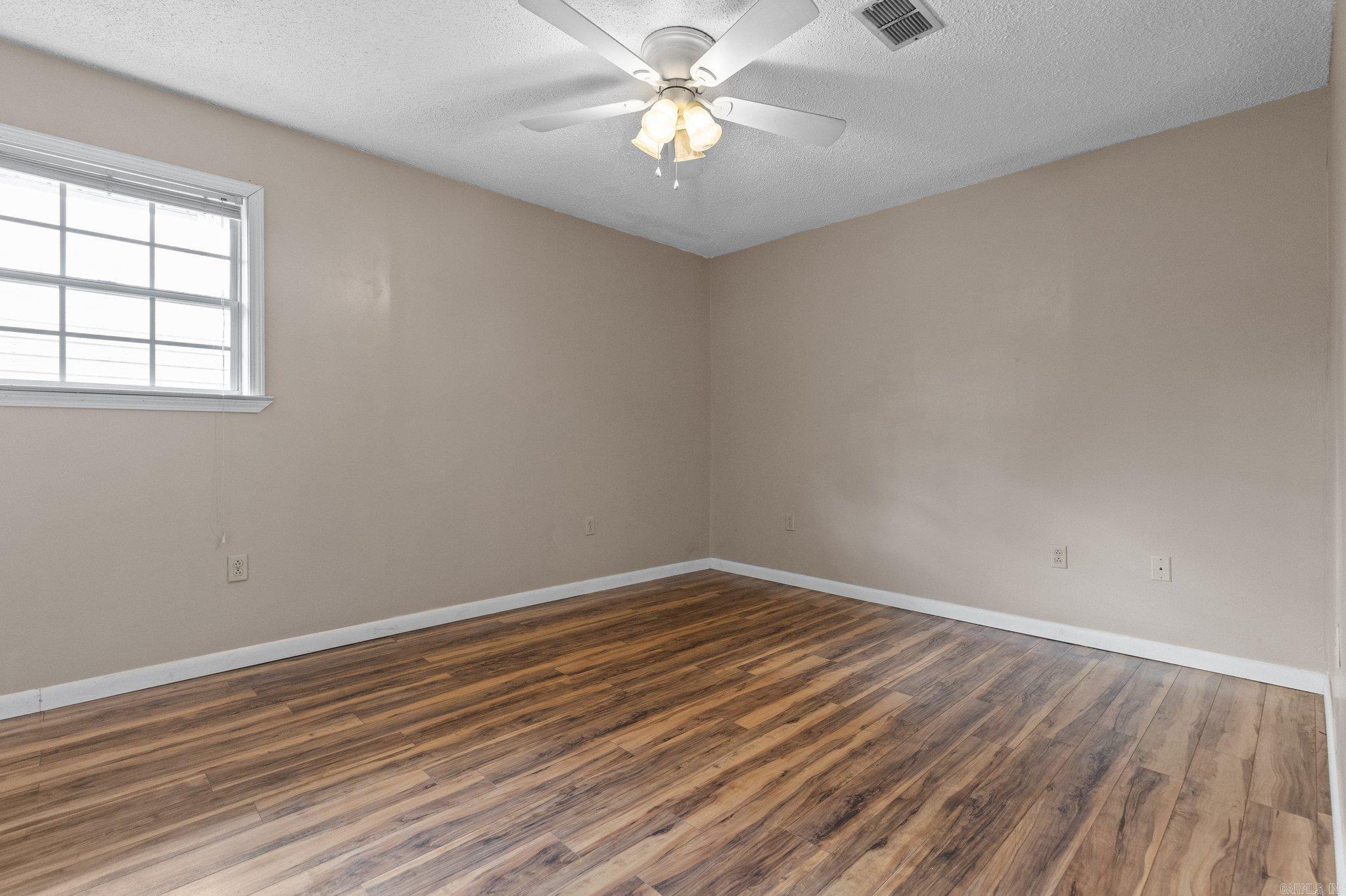 4601 N Rockwood Drive