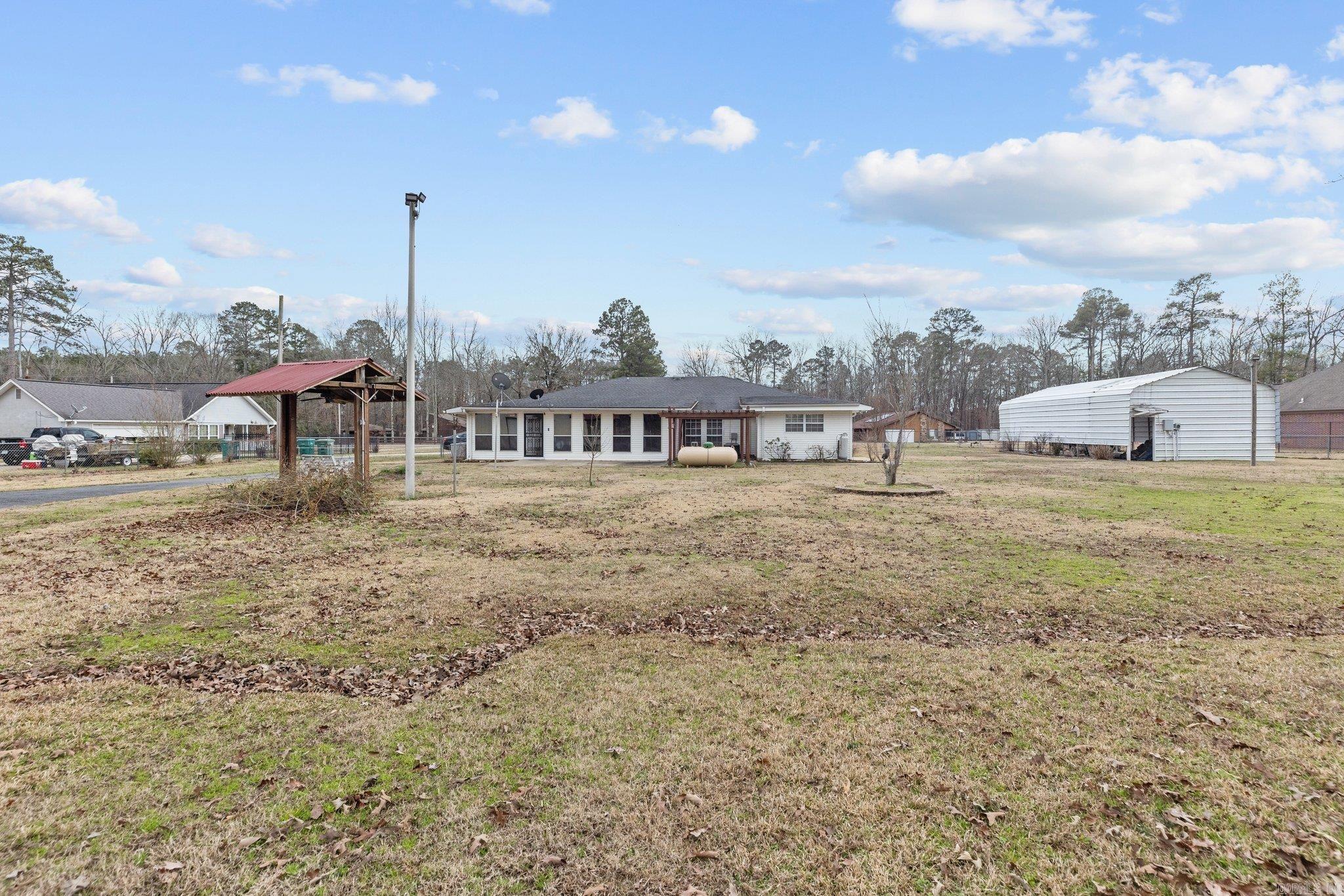 4601 N Rockwood Drive